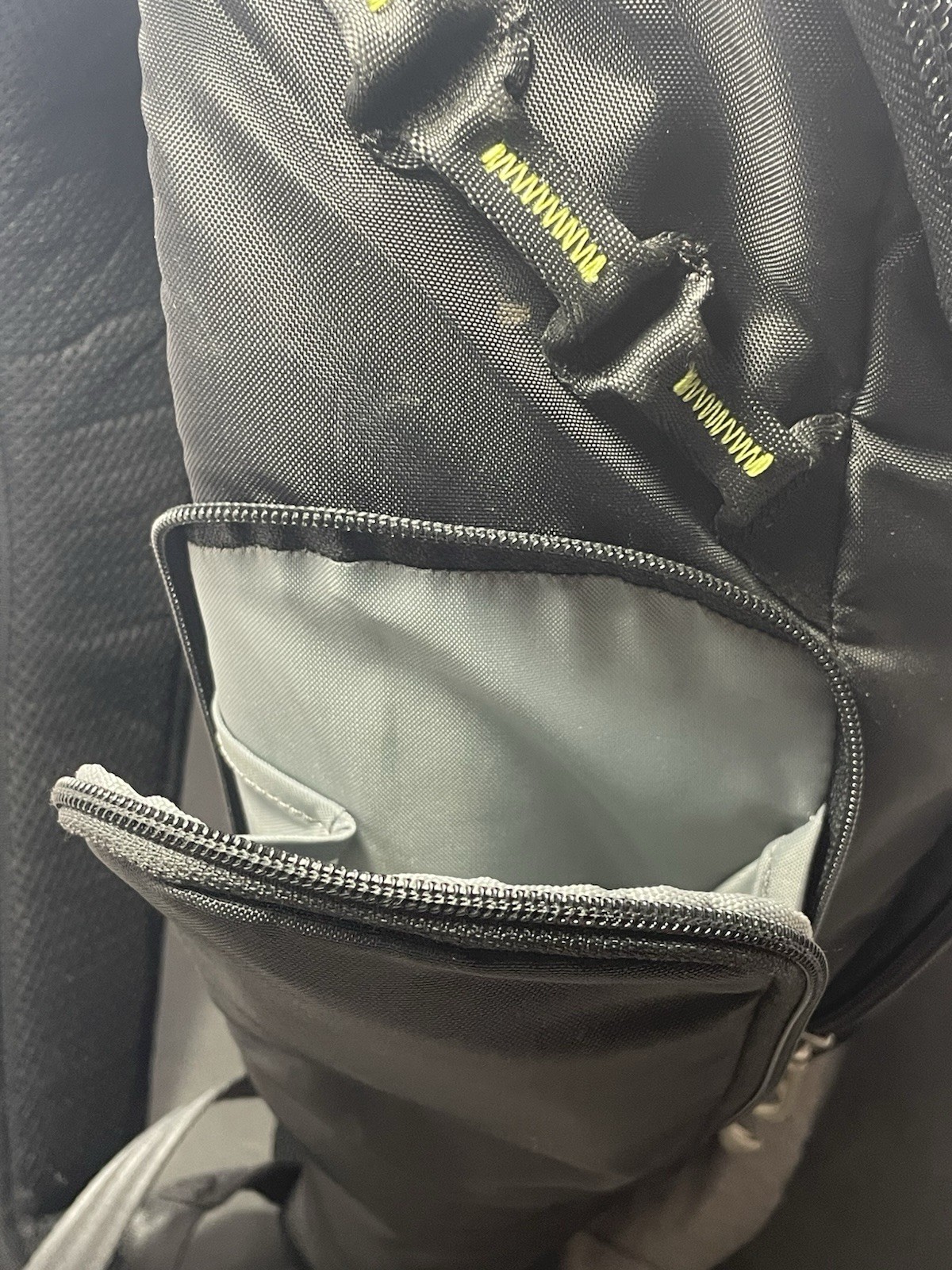 Briggs & Riley BRX Excursion Backpack Black Grey Padded Travel Bag BP240-4 VGC
