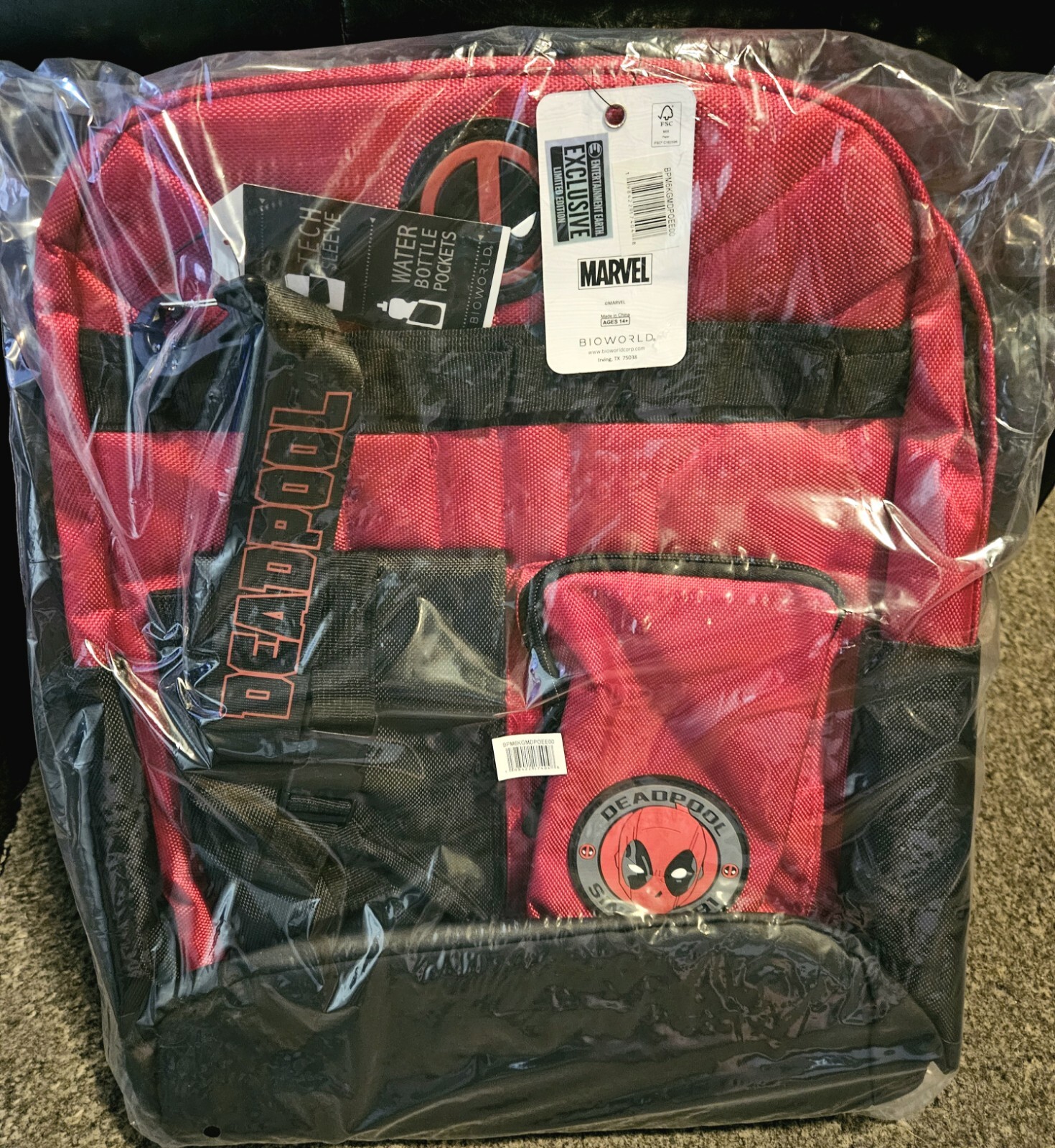 Deadpool Tactical Backpack Entertainment Earth Exclusive Limited Edition 600 pcs