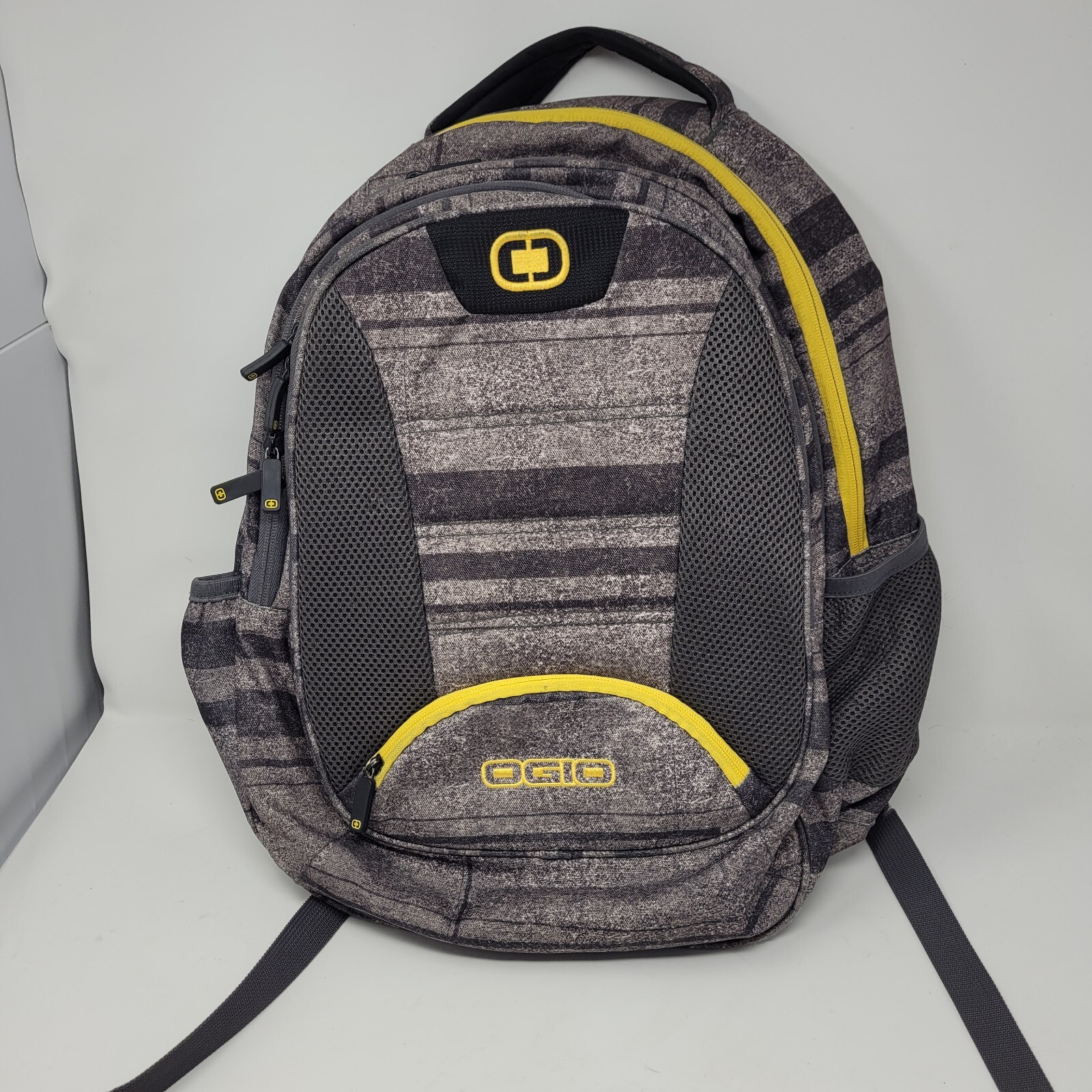 OGIO 18″h X 13″w X 9″d 1.8 Lbs Laptop Sleeve Multi-Color Backpack $84.99