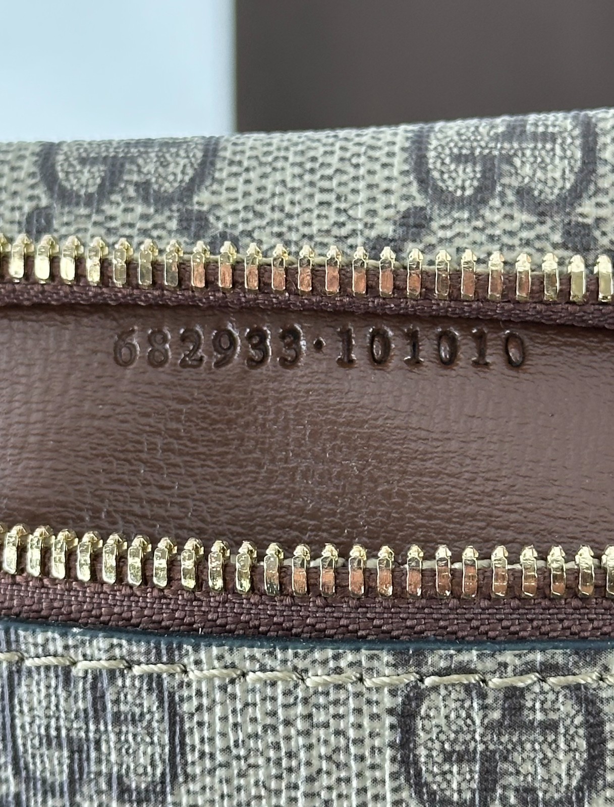 Gucci GG Monogram Interlocking G Canvas Leather Crossbody Belt Bag Beige 682933