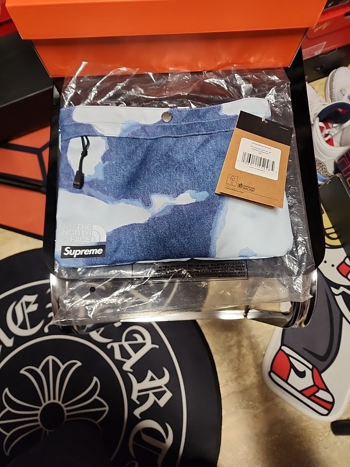 SUPREME/ THE NORTH FACE TNF BLEACHED DENIM PRINT SHOULDER BAG/ OS INDIGO/ FW21