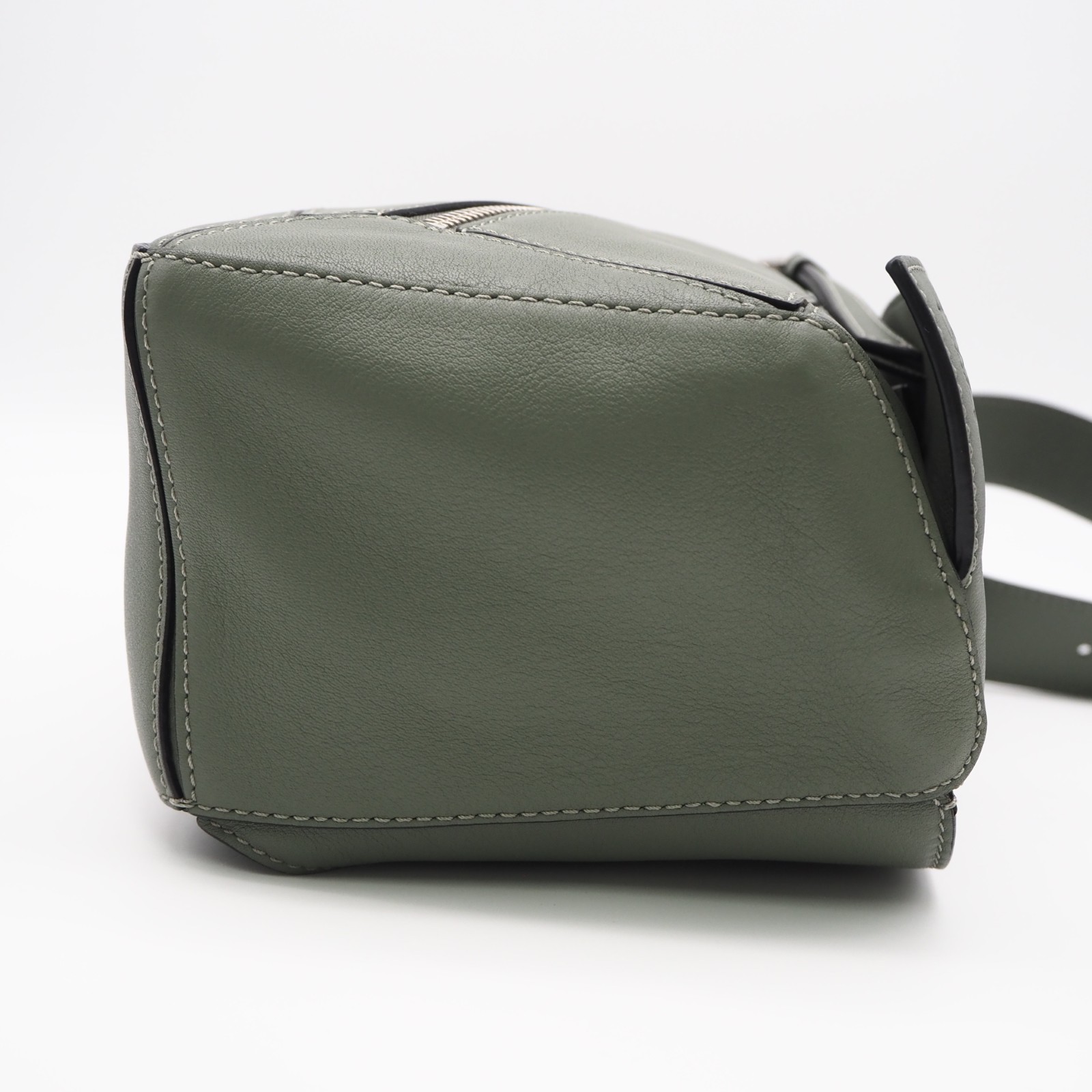 LOEWE Bum bag smallbody bag green Calf leather62224
