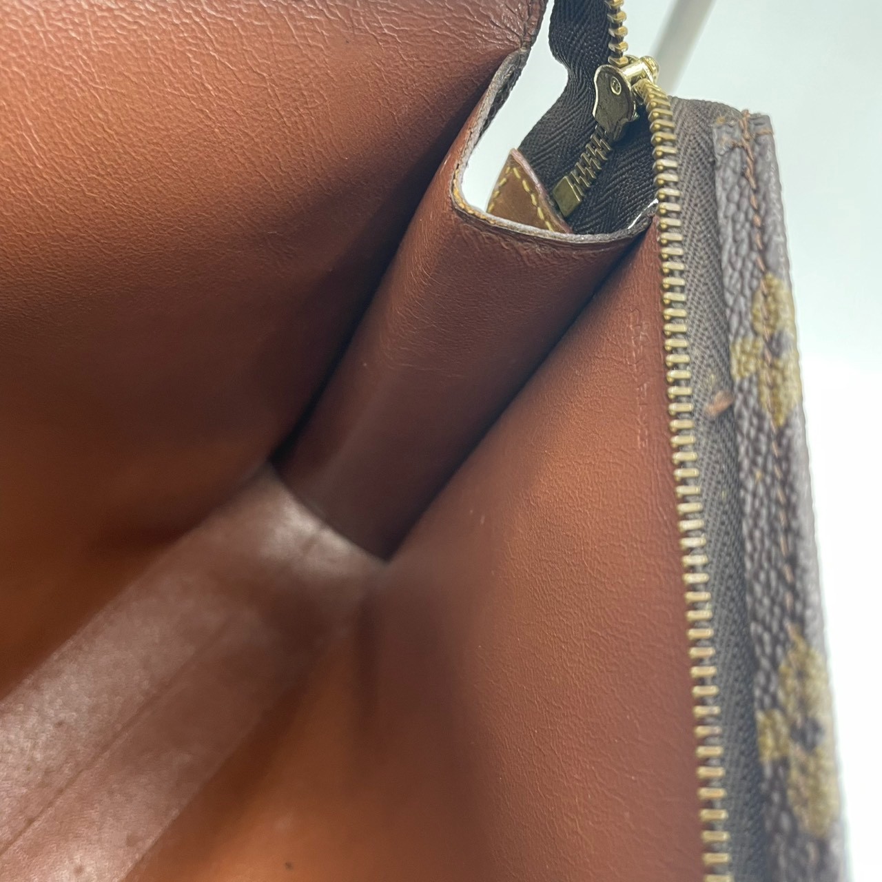 Auth Louis Vuitton Monogram Pochette Toilette 26 Clutch Bag M47542 （E153）
