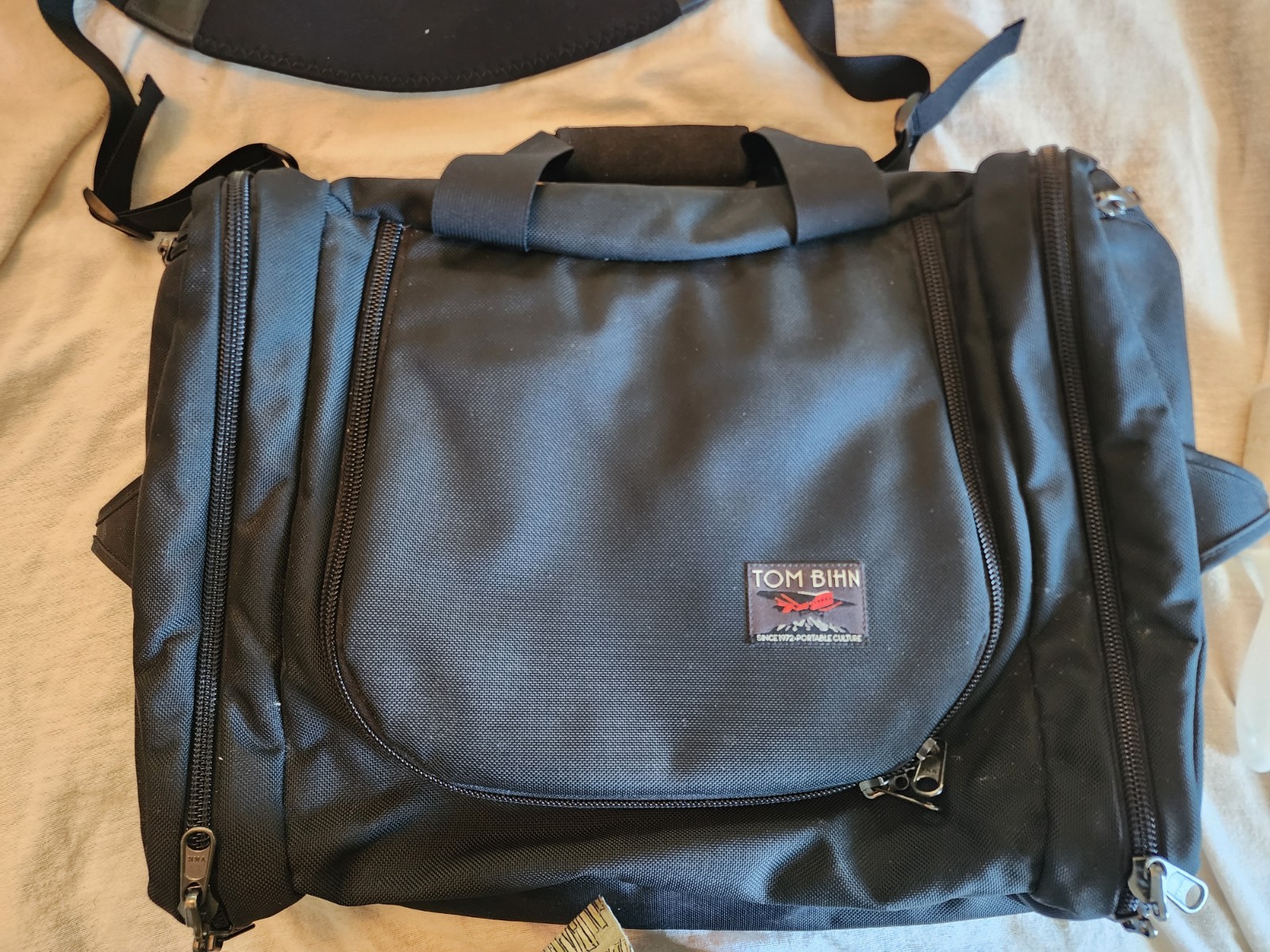 Tom Bihn Aeronaut 45 Black 1050D