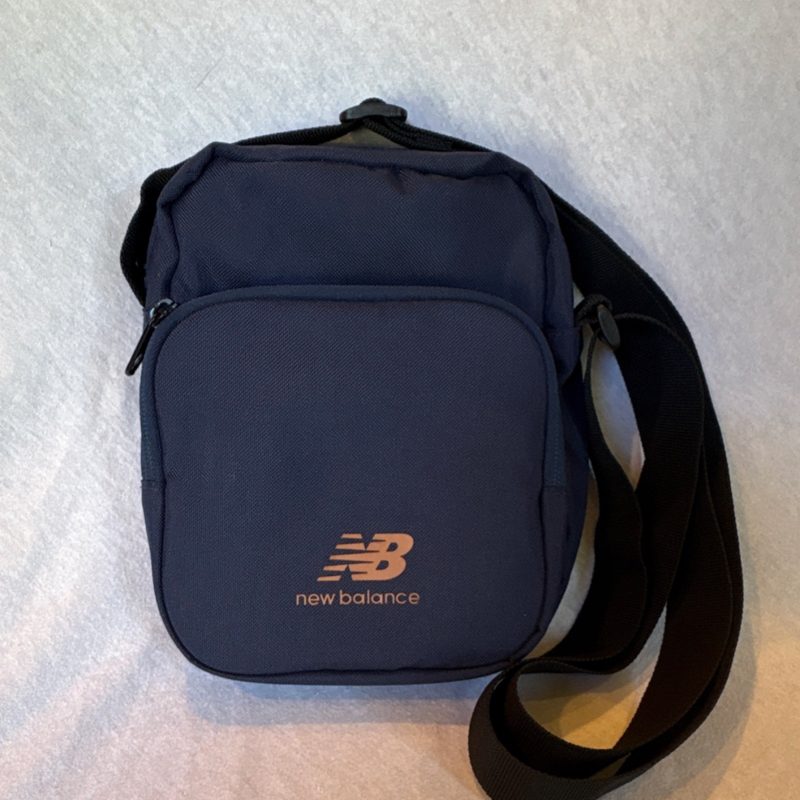 New Balance Navy Shoulder Bag Men Small Zip Adjustable Strap Inner Pocket Sports