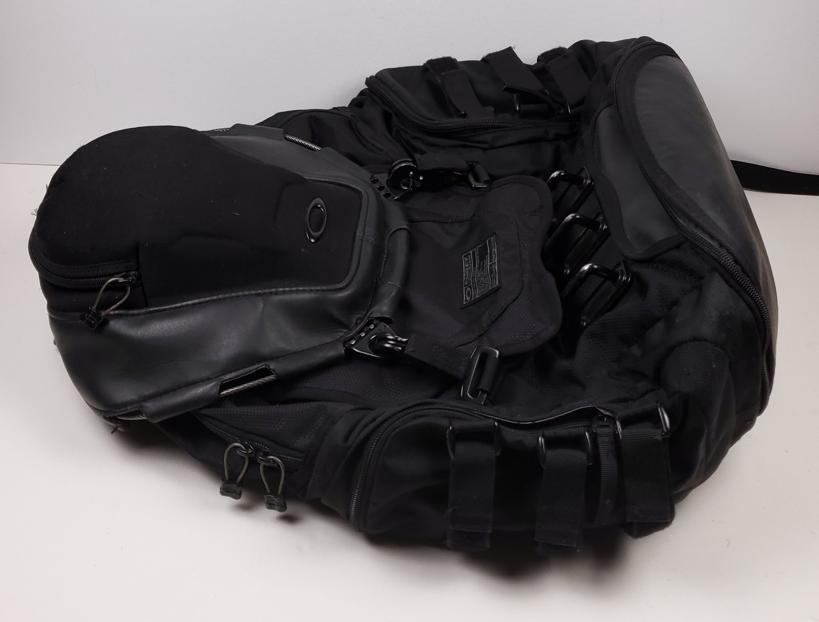Oakley Kitchen Sink Backpack Stealth Black 34L Laptop Tactical Hiking