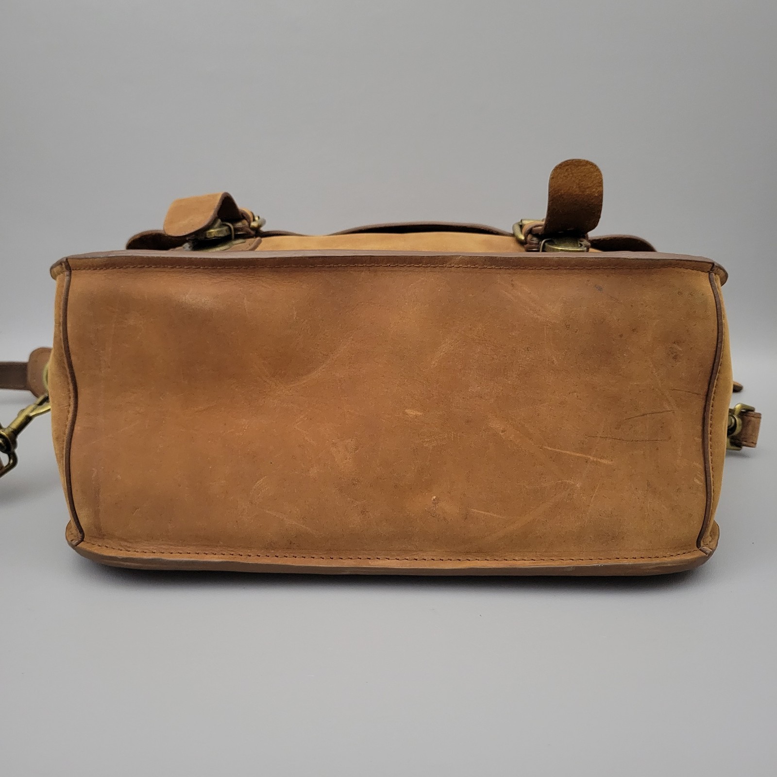 Vintage Duluth Trading Leather Bashful Billionaires Briefcase Messenger Bag