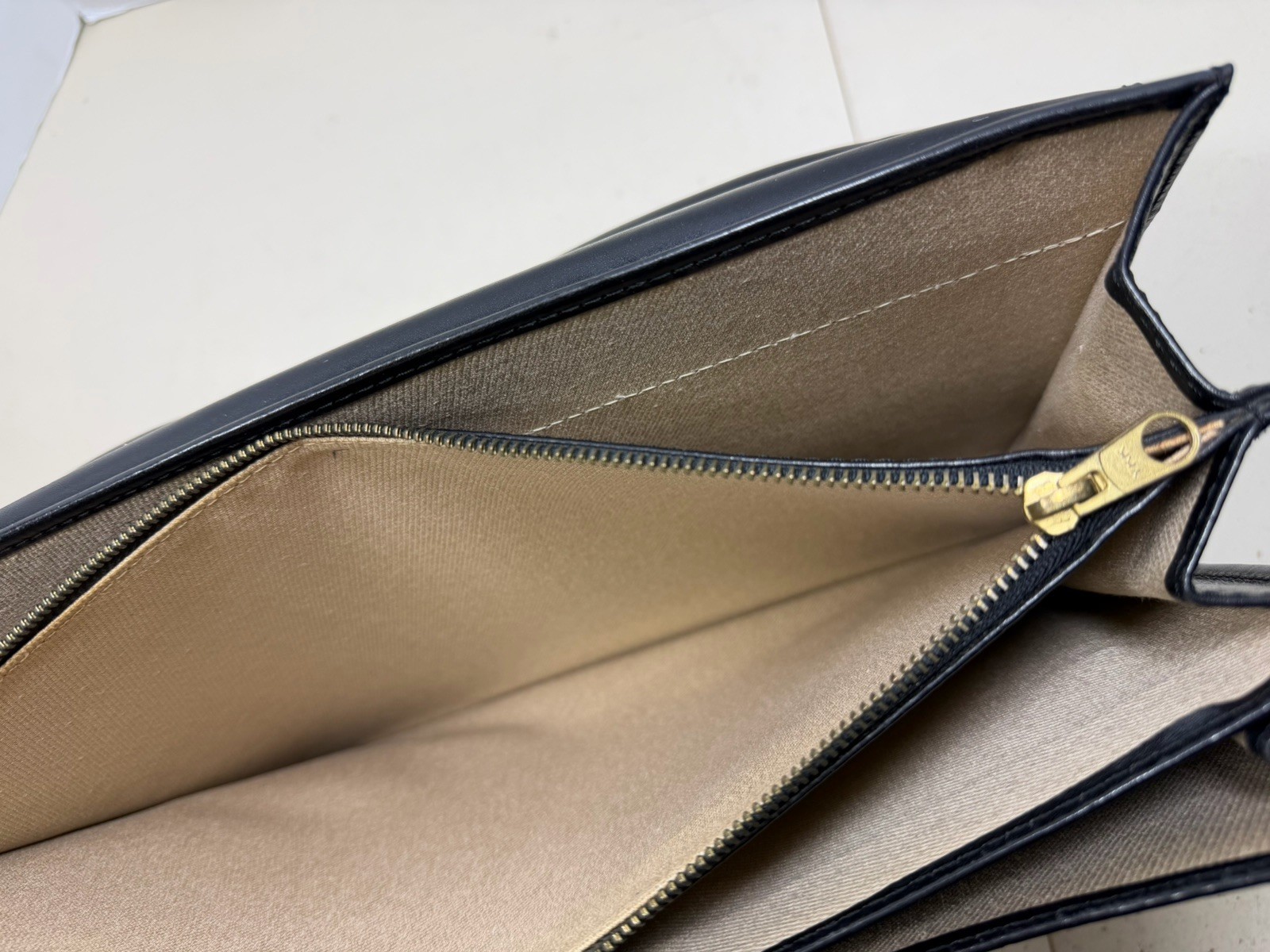 Vintage Bosca Old Leather Briefcase Flap over 3 Gusset Shoulder Bag With Key (Rv