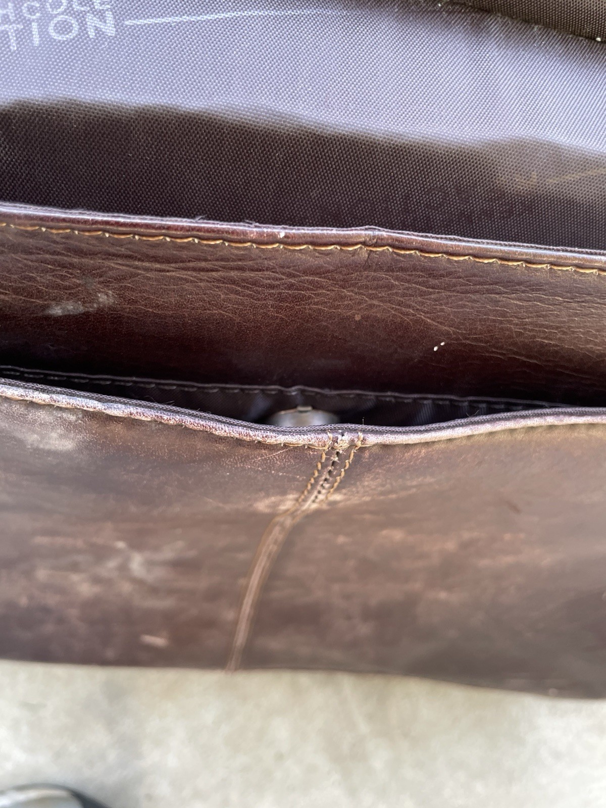 Kenneth Cole Reaction Full-Grain Leather Briefcase Worn, A Bit Distressed