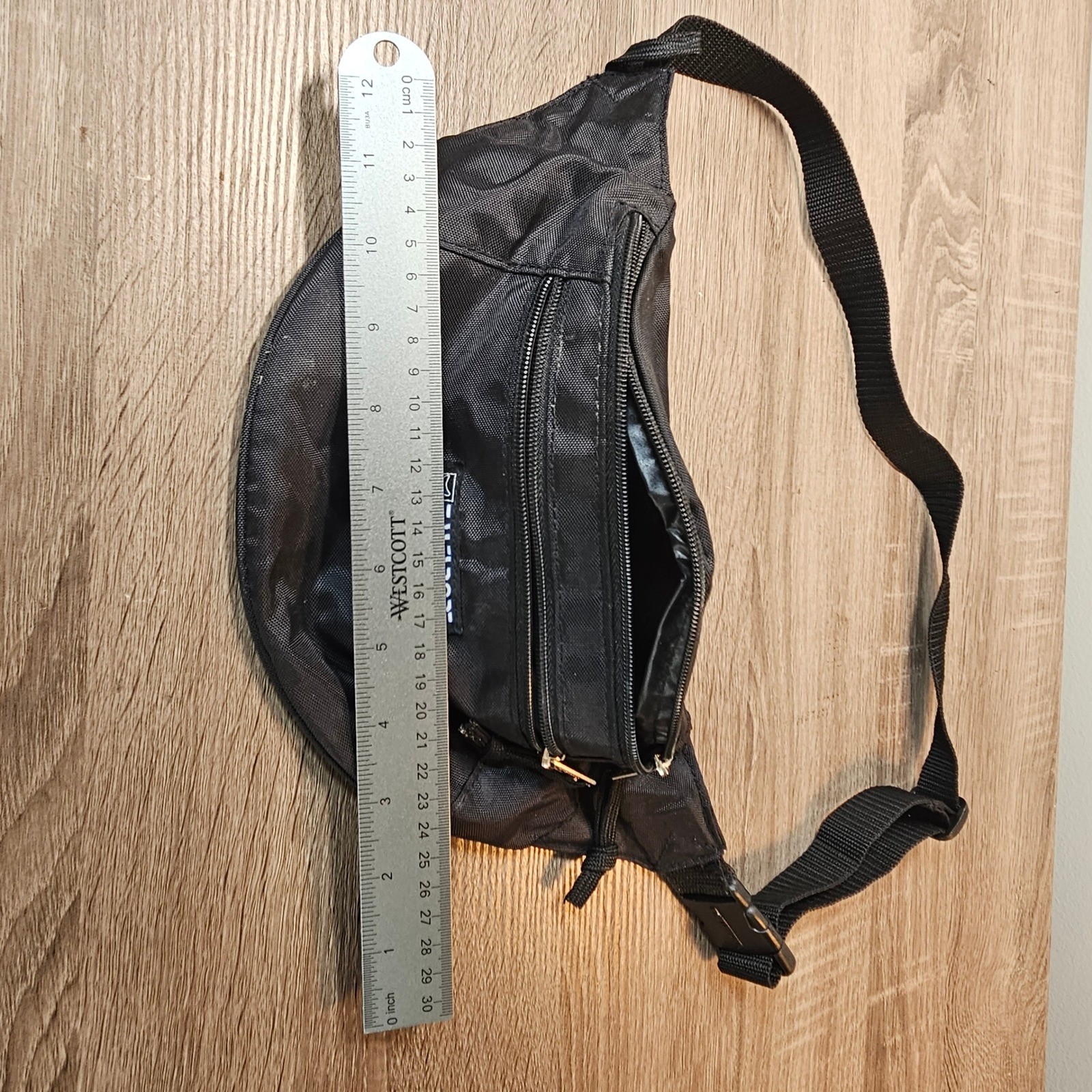 Vintage 90’s Eastsport Outdoor Company Waist Bag / Fanny Pack 3 Pocket Black Y2K