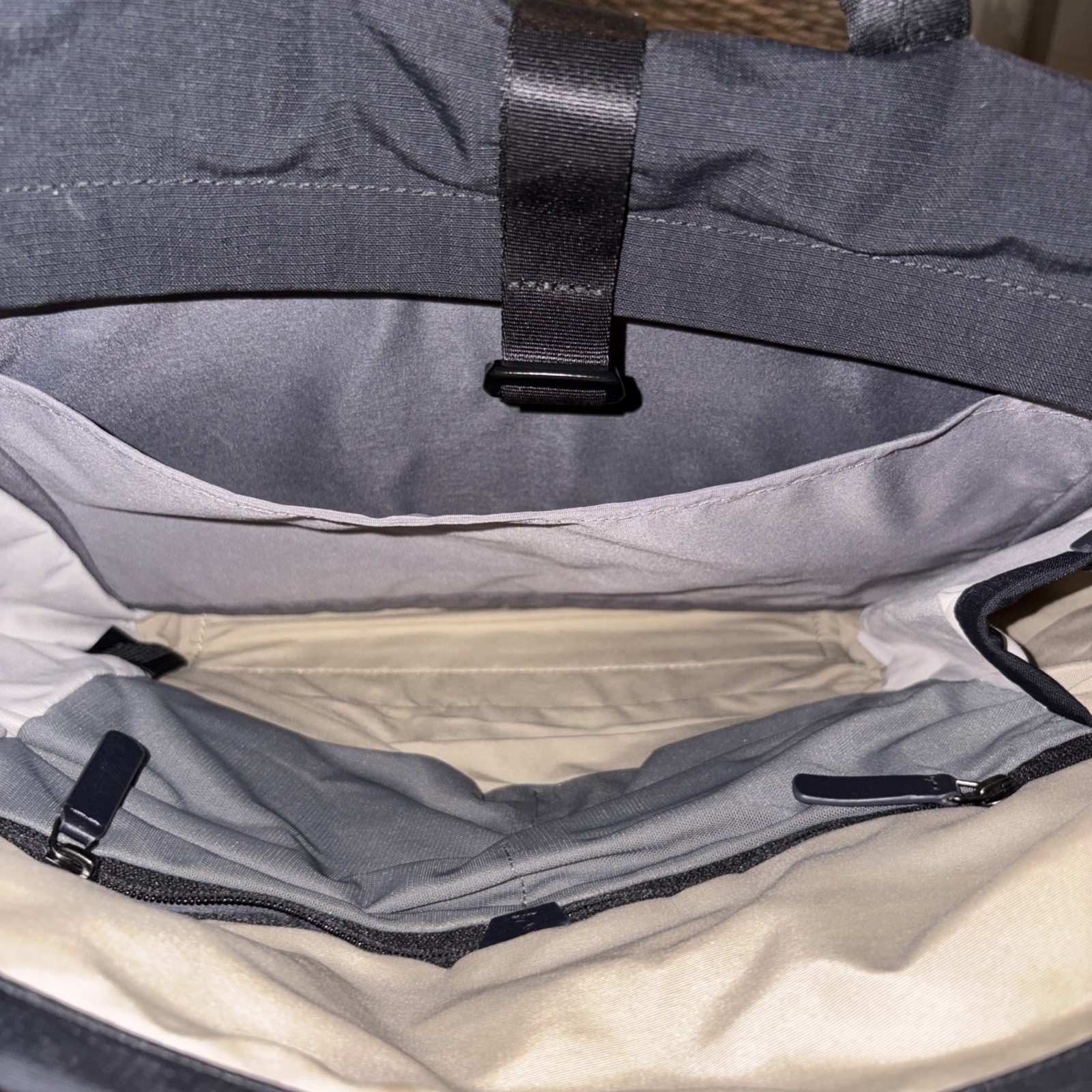 BELLROY SYSTEM MESSENGER WORK BAG Black 16’’ laptop New