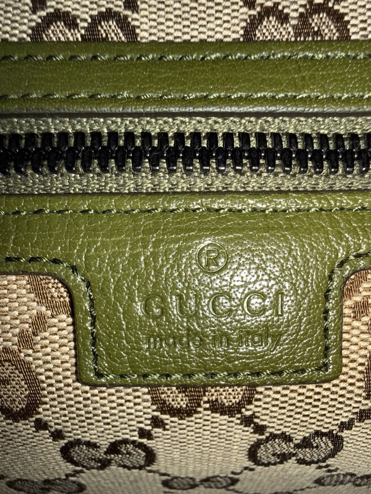Gucci GG supreme Drawstring Backpack Green Khaki Leather 725657