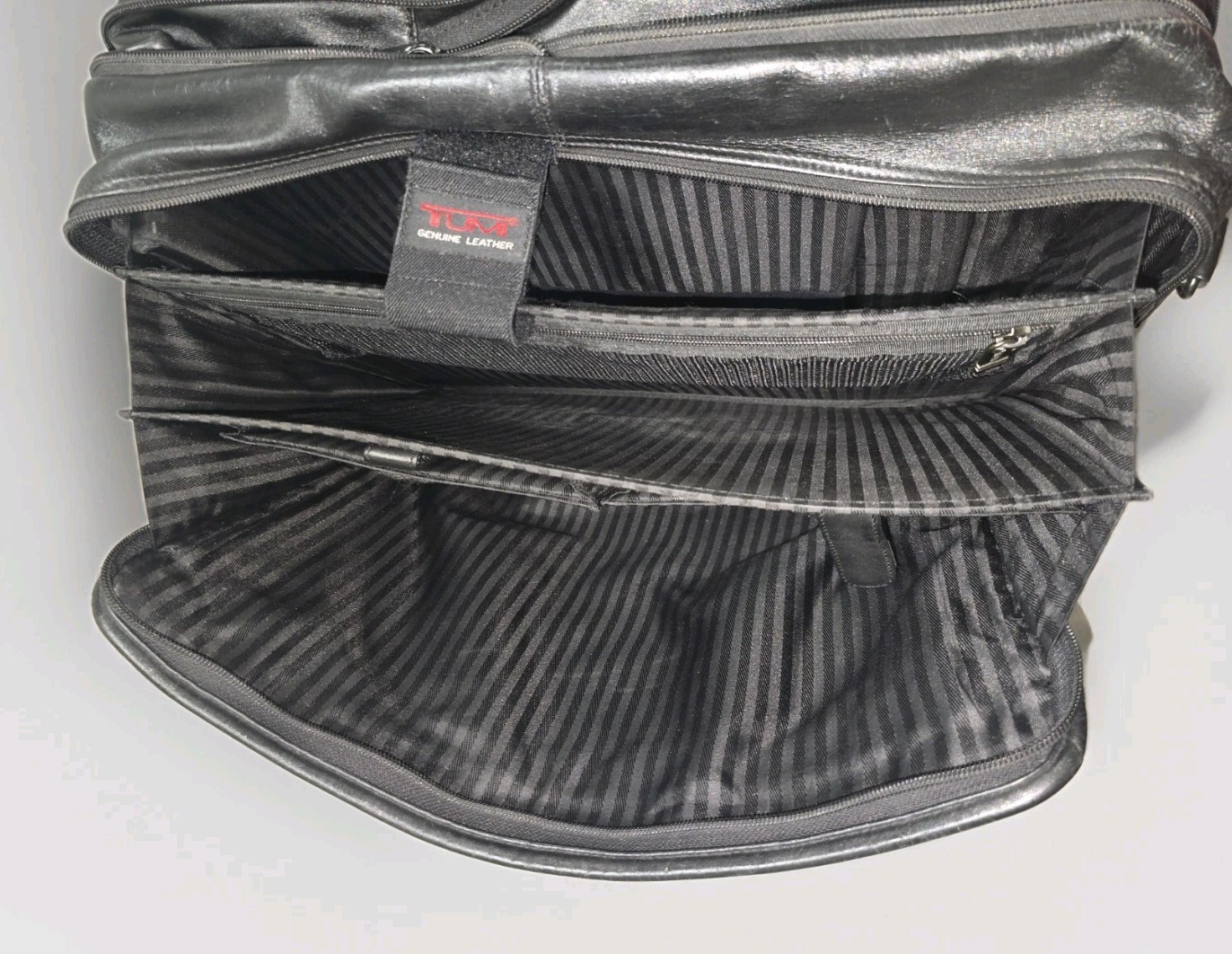 TUMI Alpha Black Leather Expandable Briefcase Laptop Bag Strap