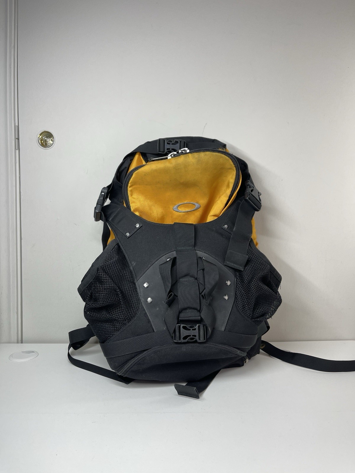 Rare Vintage Black Yellow Oakley Software Backpack Gorpcore Military