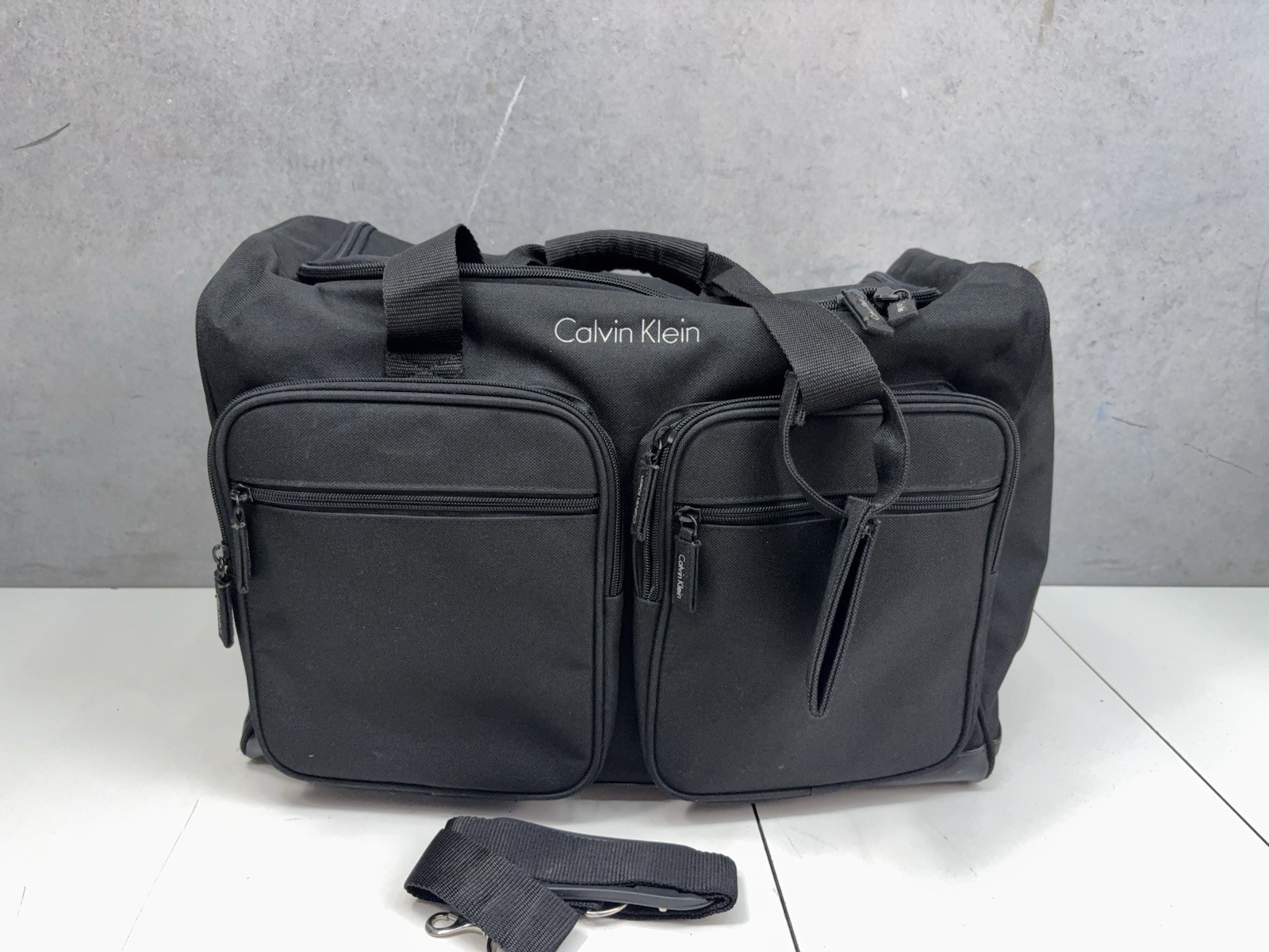 Calvin Klein Black Travel Duffle Weekend Bag 18x12x10 with Shoulder Strap