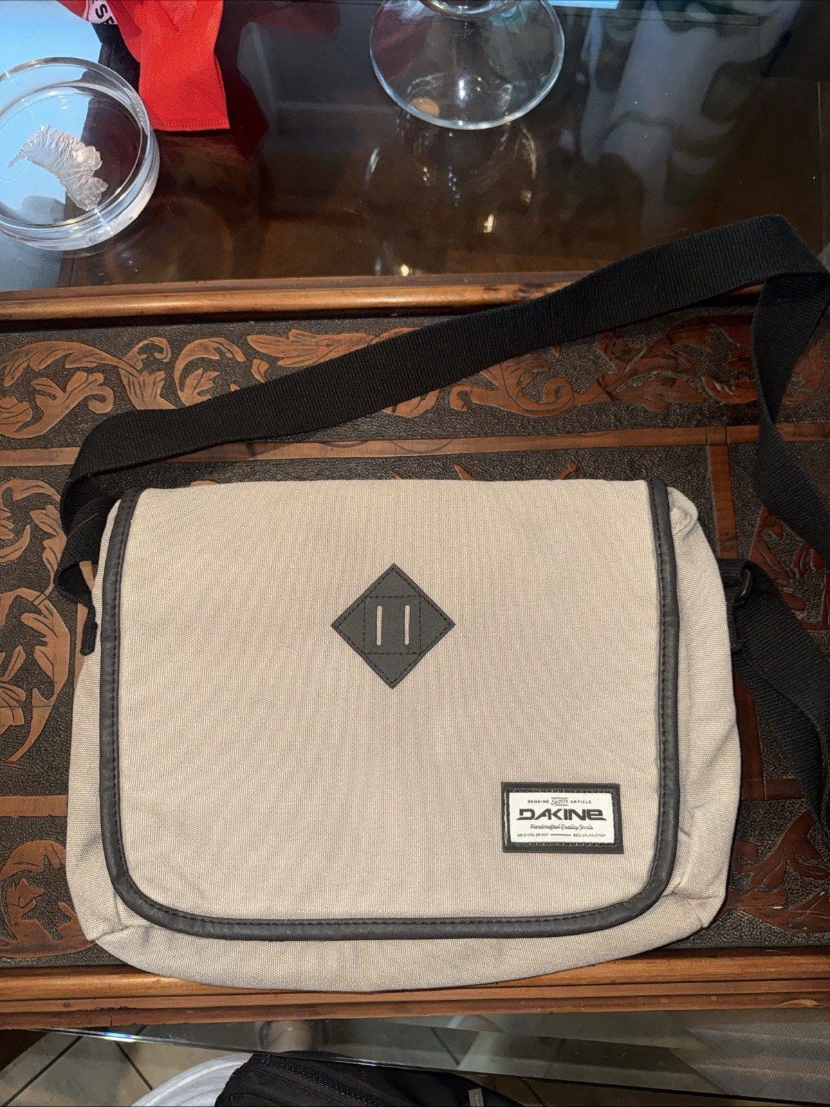 Dakine Solid Messenger Bag Beige/Black, Adjustable Strap, Zip/Buckle, Pockets