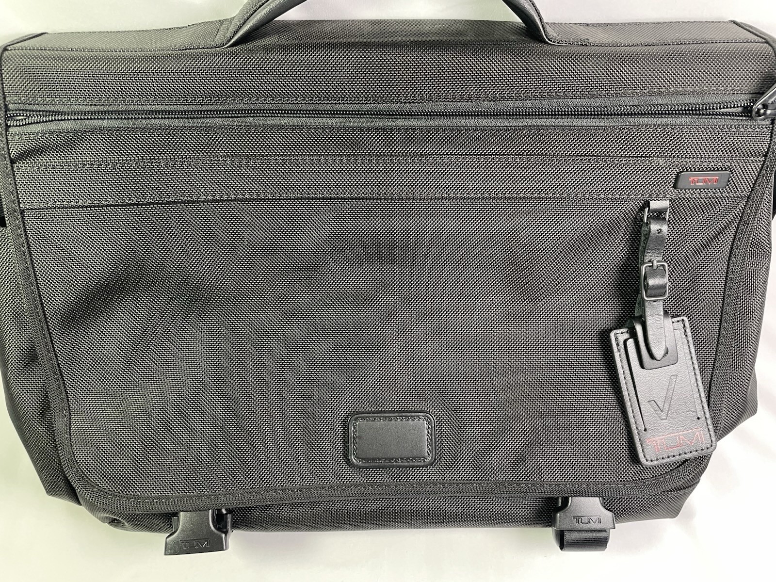 TUMI Alpha 2 Organizer Portfolio Brief / Expandable Messenger