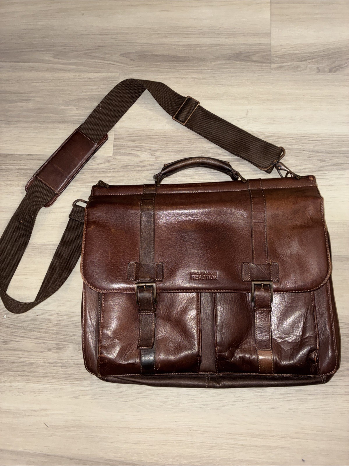 REACTION Kenneth Cole Brown Leather Messenger Bag Briefcase W Strap 16x12x4