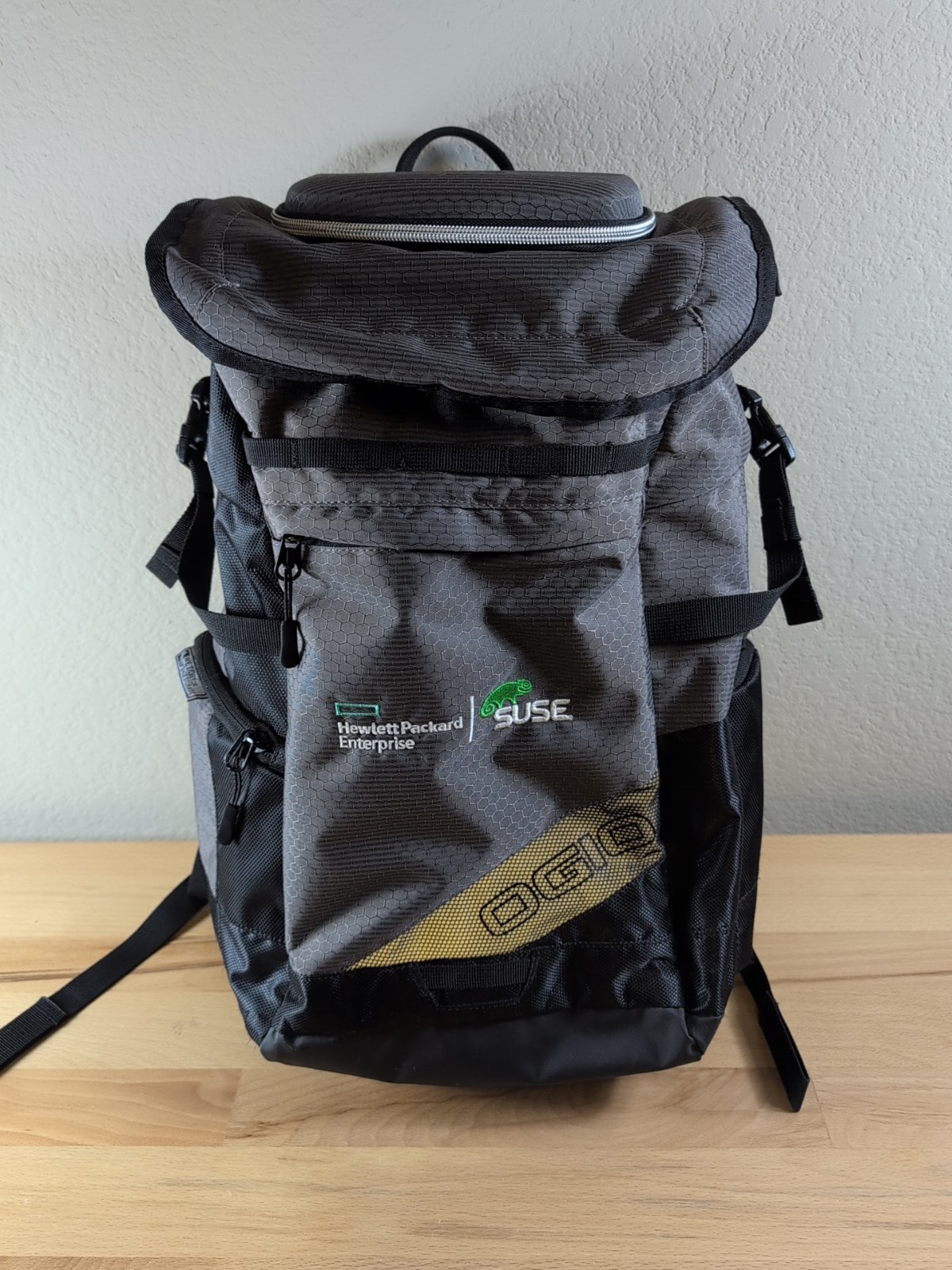 OGIO X-Fit Backpack 23 Liter Black/Gray Golf Gym Day Pack HP SUSE Embroidered