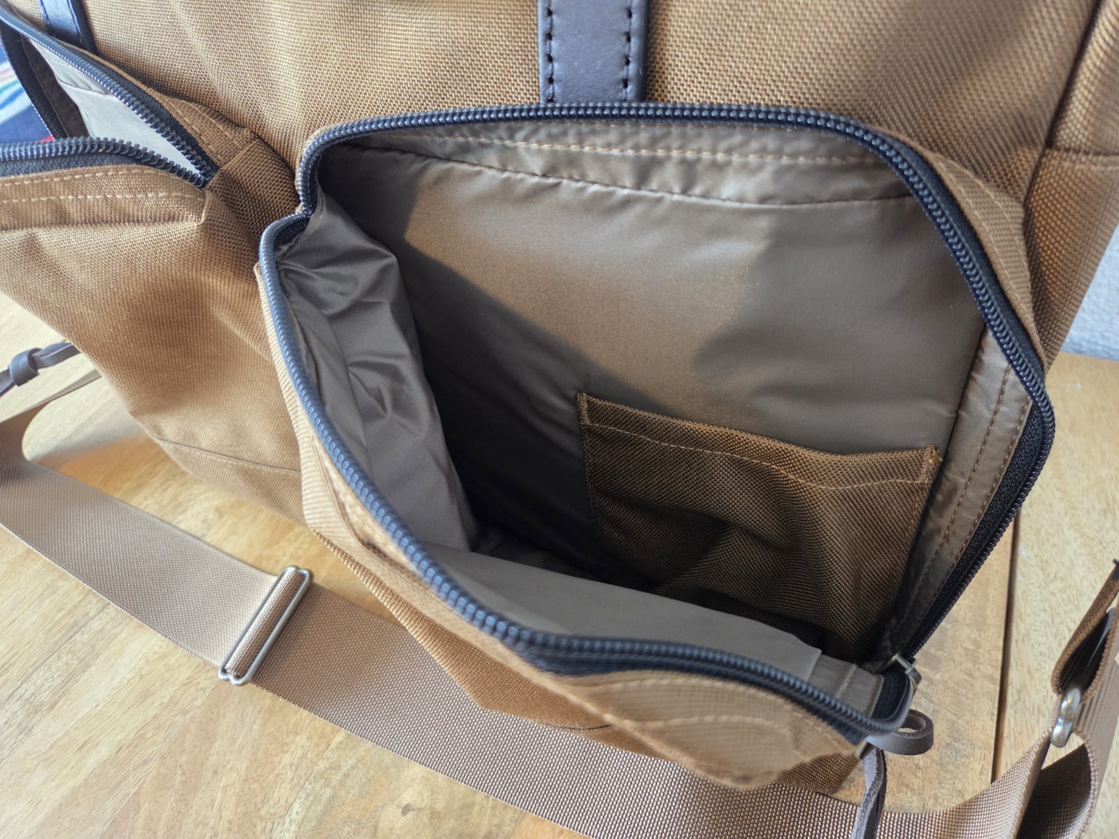 Filson Dryden Briefcase | NWT | Whiskey | MSRP $199