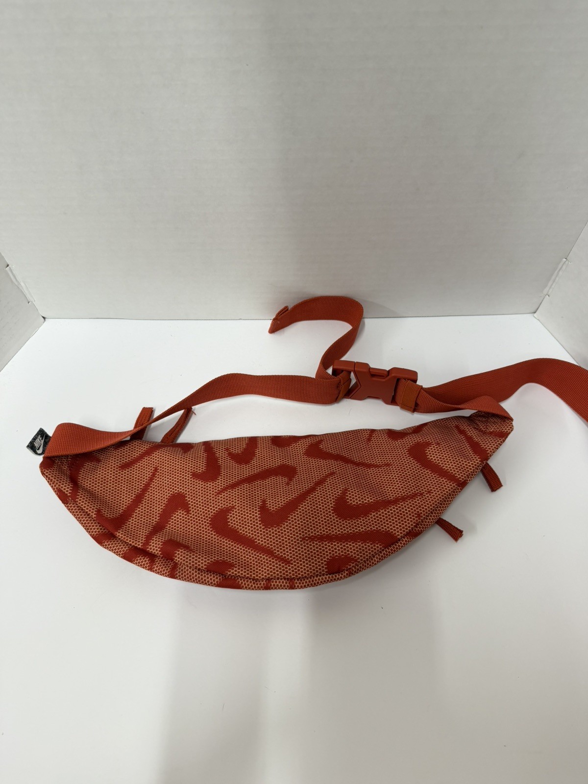Nike Heritage Sports Lenti Waist Pack Fanny Bag Adjustable Strap Zip Pocket