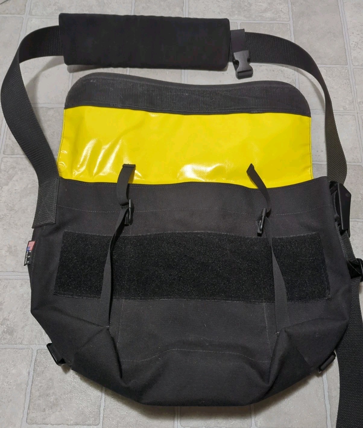 Aerostich Motorcycle Parcel Messenger Bag Black 17″ x11″ USA Made