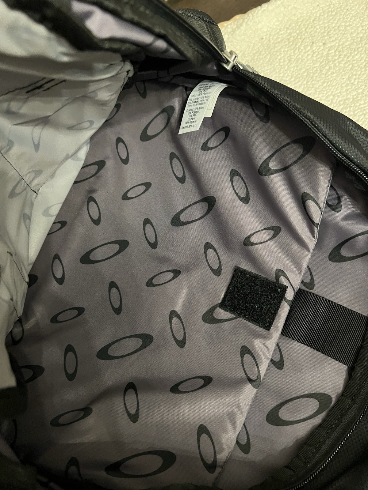 GENUINE Oakley 34L Capacity Kitchen Sink Backpack Black 92060AODM AUTHENTIC READ