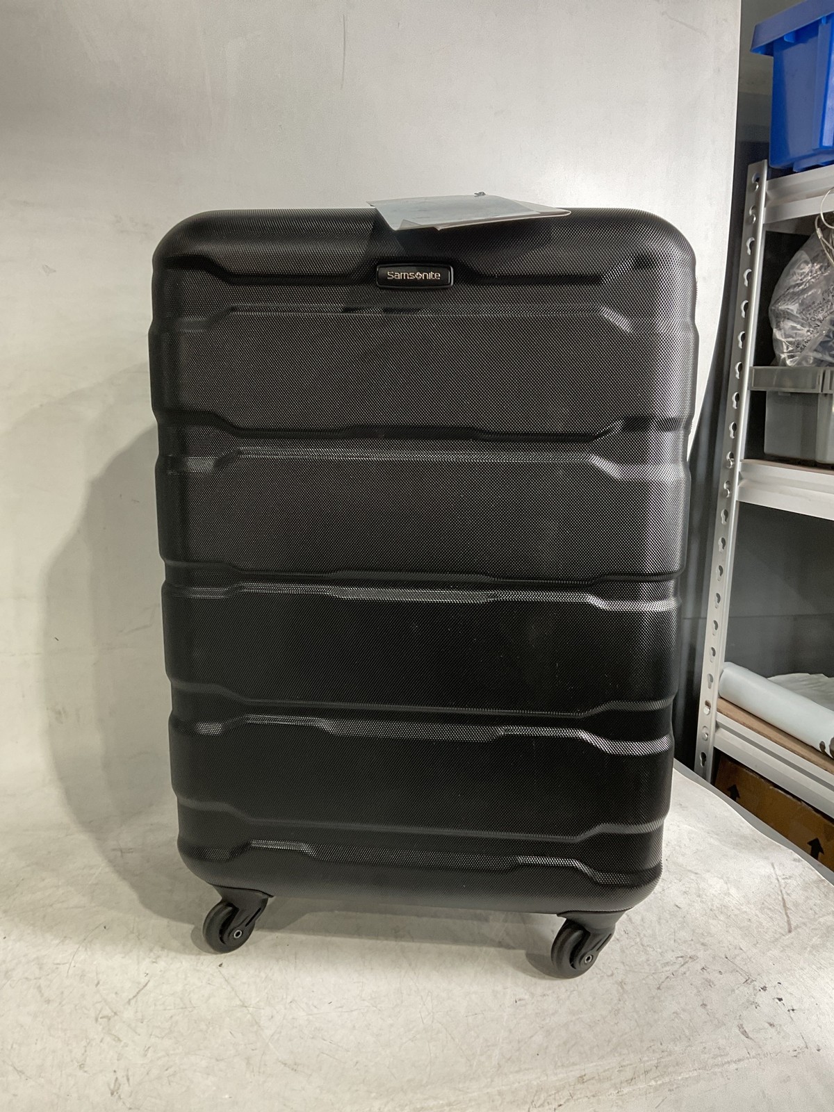Samsonite Omni Pc Hardside Expandable Luggage with Spinner Wheels 24 Inch U31