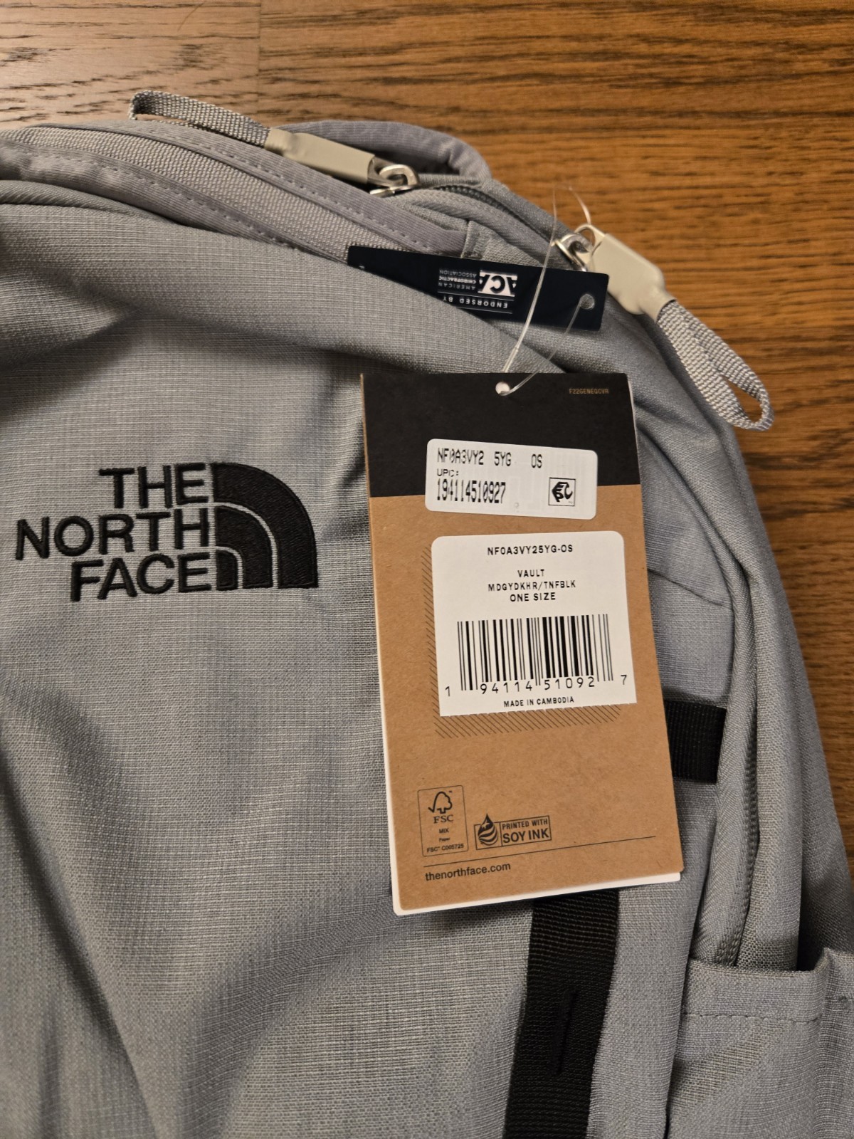 The North Face Vault Backpack Mid Gray Dark Heather NWT Laptop Backpack