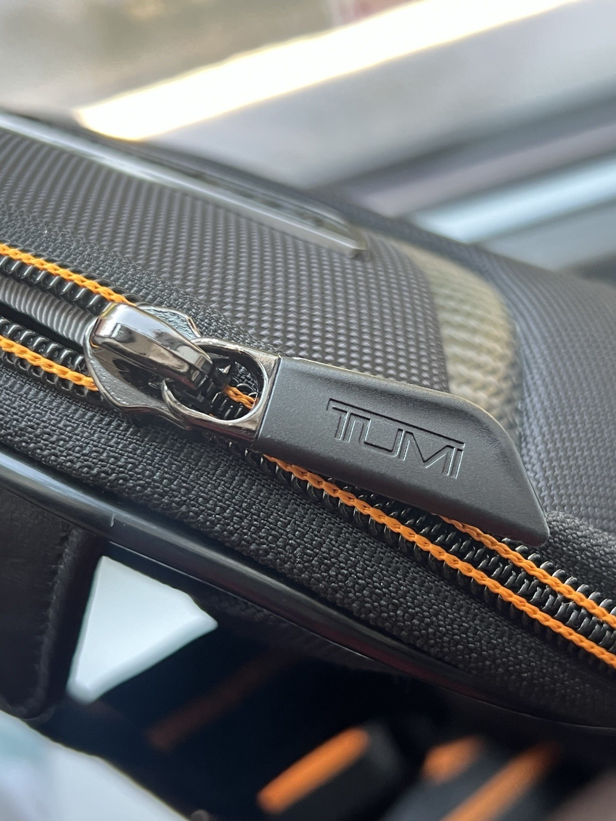Tumi x McLaren Torque Sling Bag Black Orange Carbon Fiber – Excellent Condition