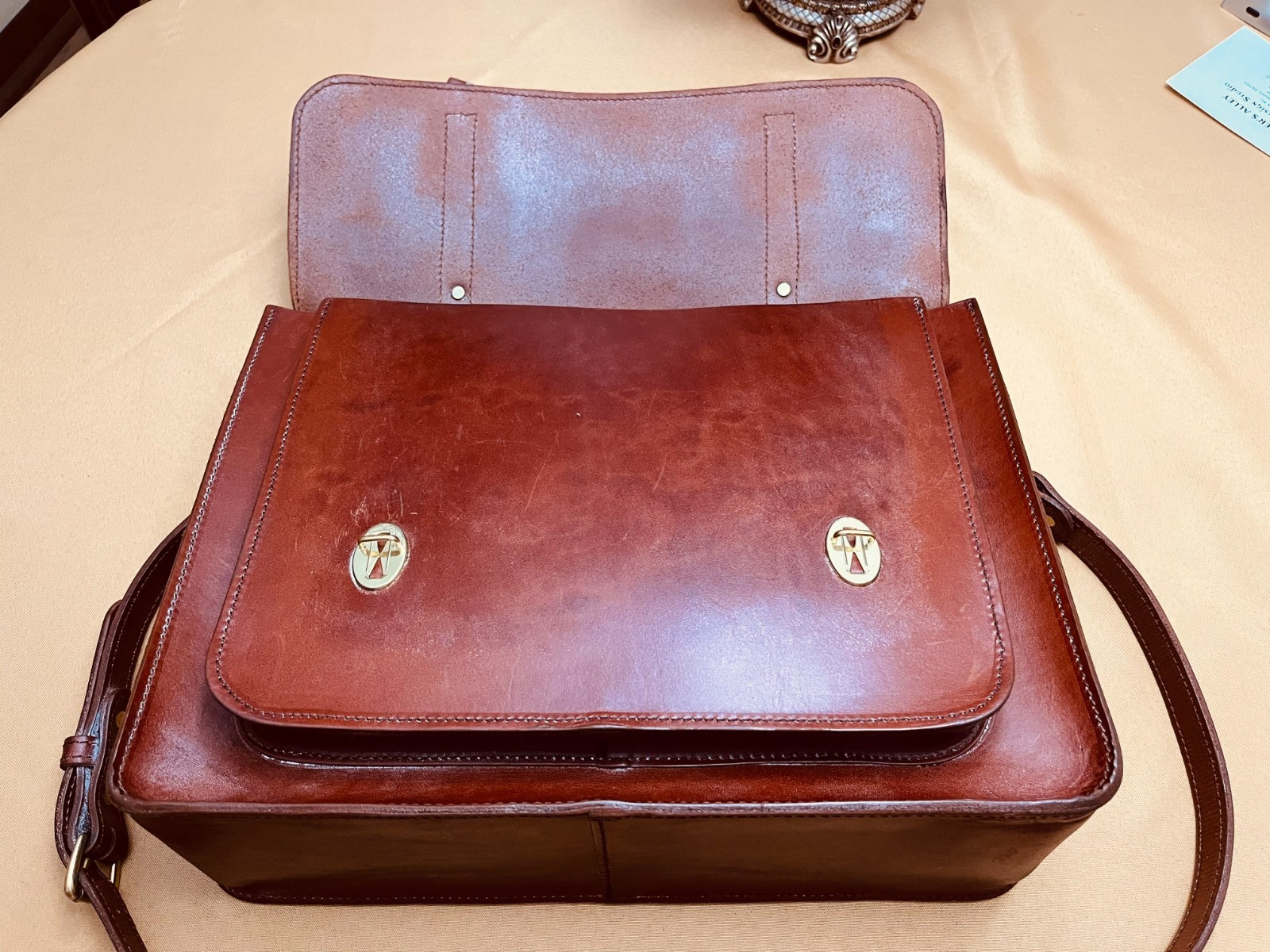 TANNER’S ALLEY American Saddle Leather Briefcase / Messenger bag / Saddle Bag