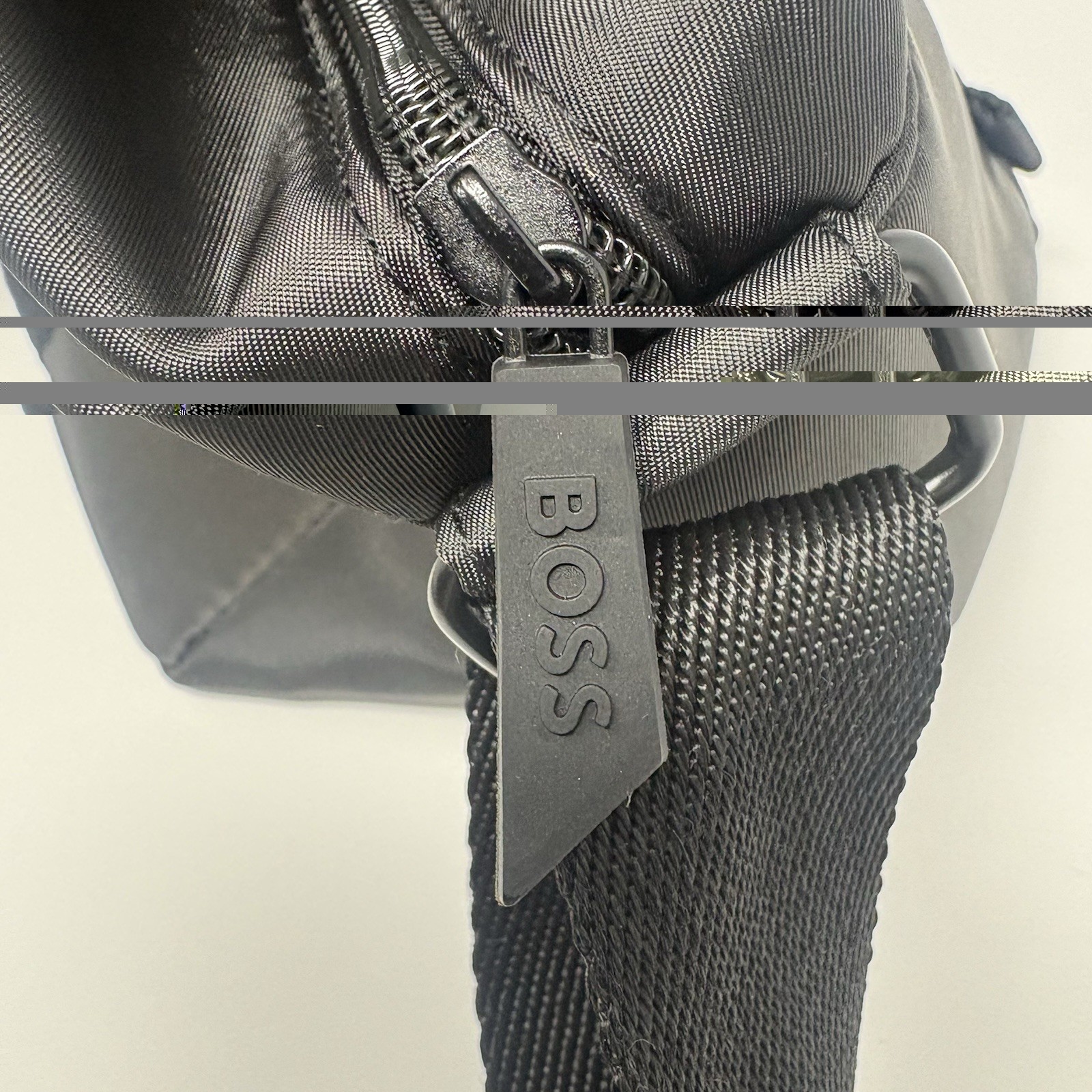 NEW BOSS Parfums Black Duffel Gym Travel Weekender Bag Shoulder Strap
