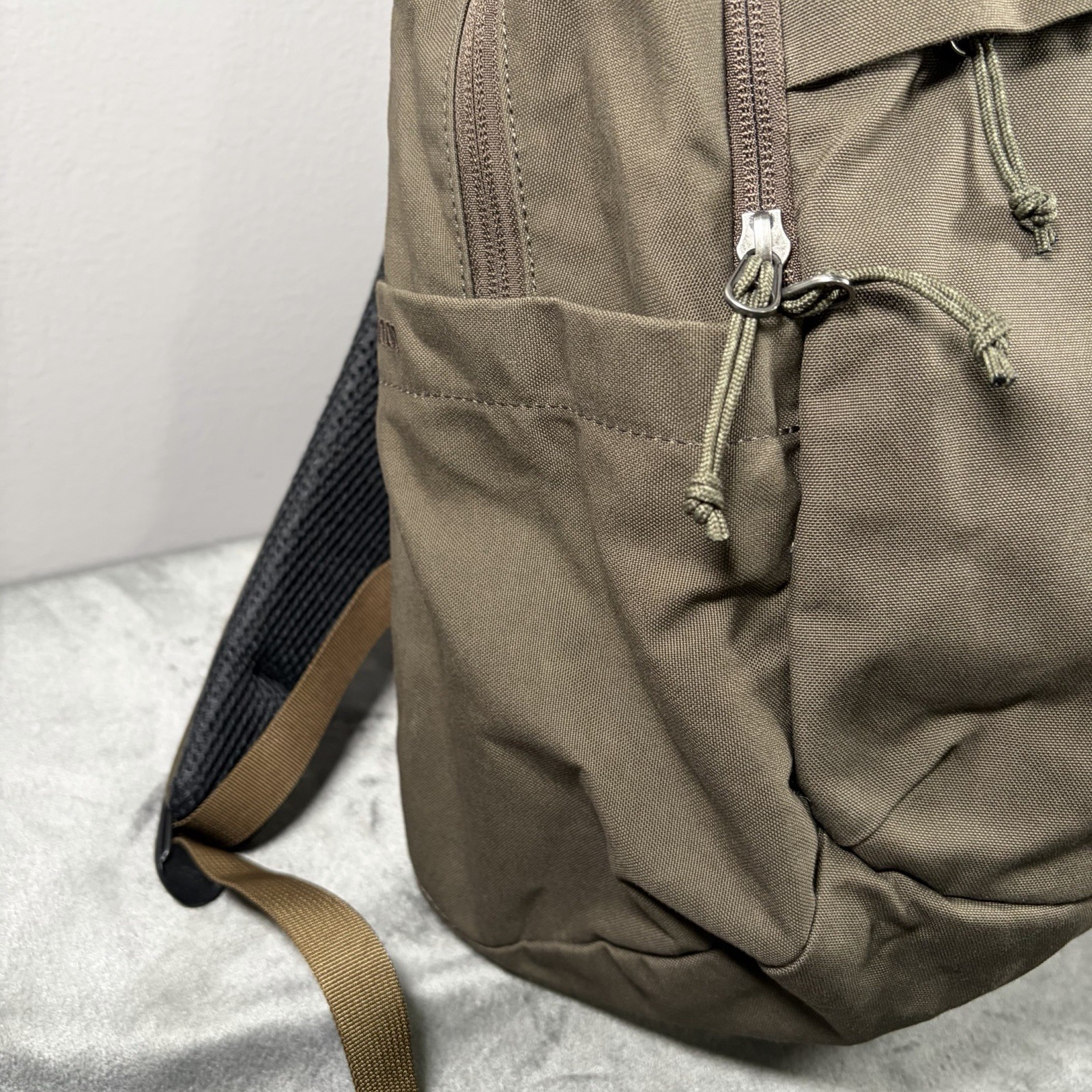 Fjallraven Raven 20L Backpack Brown G-1000 Laptop Sleeve Padded Straps