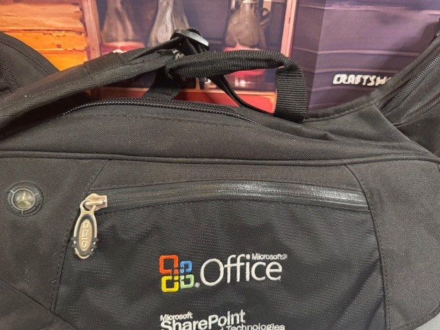 Microsoft Office Microsoft Share Point 18″X14″ Shoulder Bag