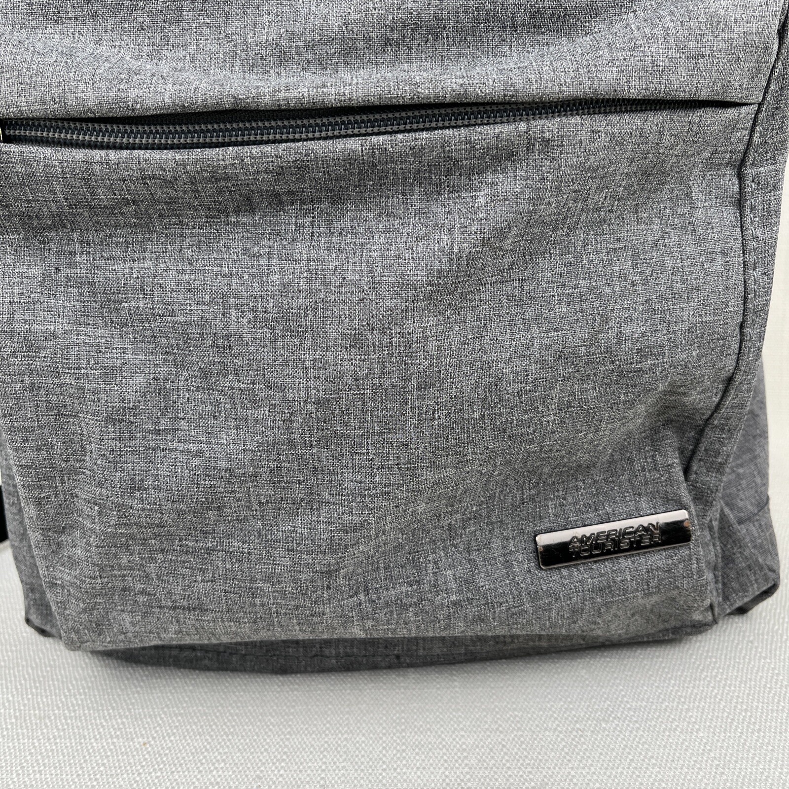 American Tourister Backpack Lightweight Dark Gray Fits 13” laptop Nice!!