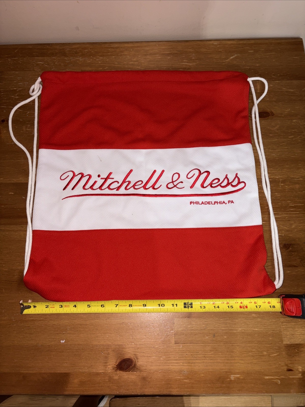 Mitchell & Ness Stitched drawstring bag Philadelphia, PA White Red Rare