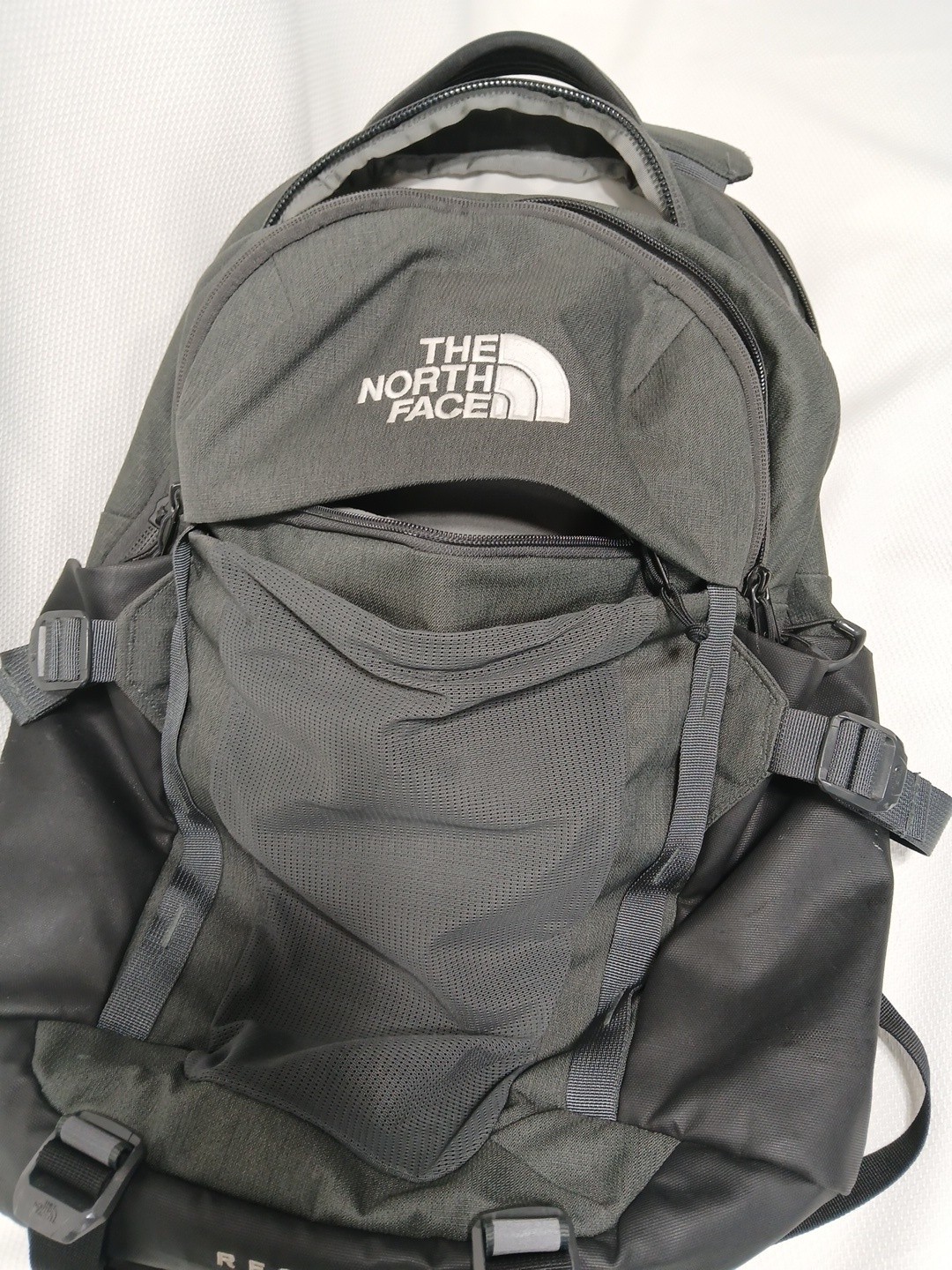 The North Face Recon Black Backpack Laptop Bag 11.6” x 7.5” x 19.3” 30-liter