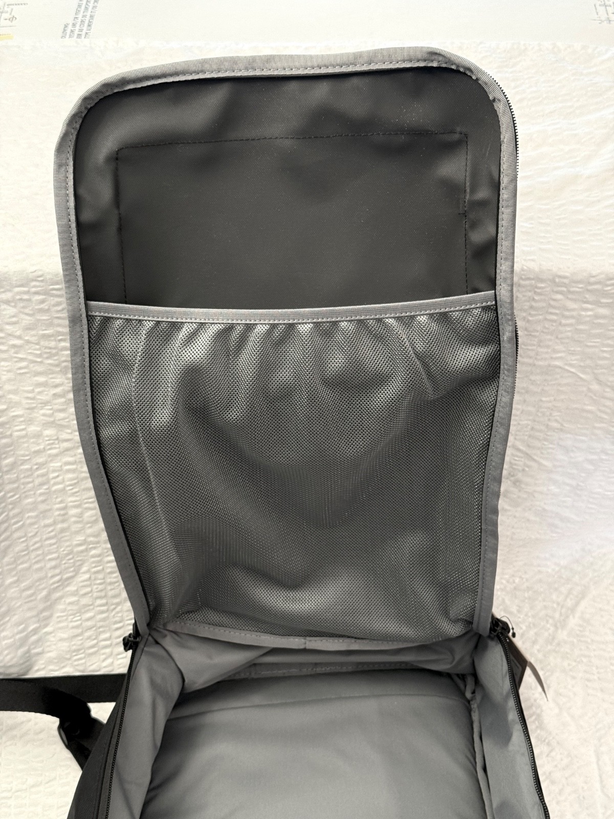 NIKE Utility 2.0 Tactical Black Grey Multi Use Backpack FN4106-010 27L