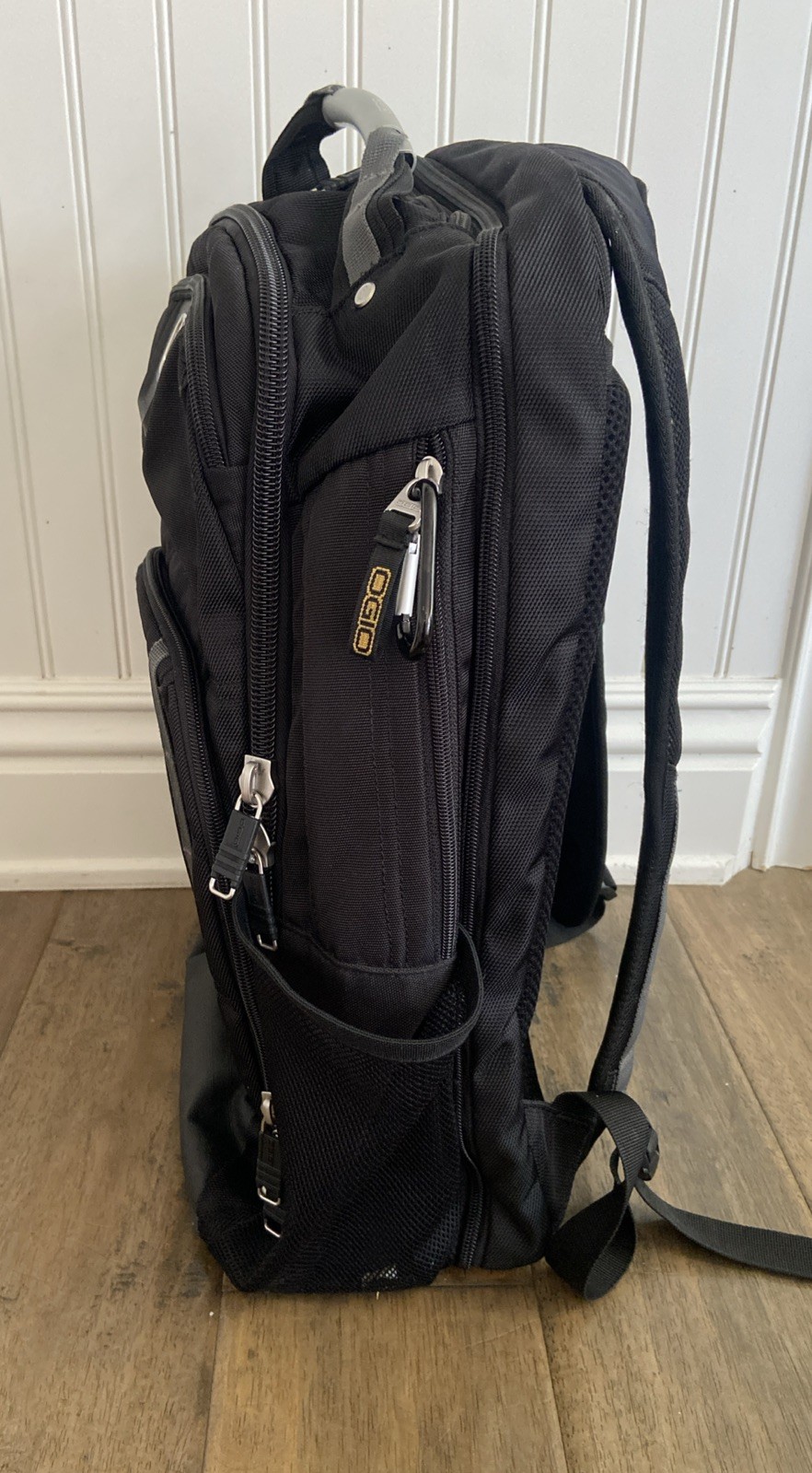 Ogio Airflow Backpack Black Laptop Tablet Protection Adjustable Strap 8 Pockets