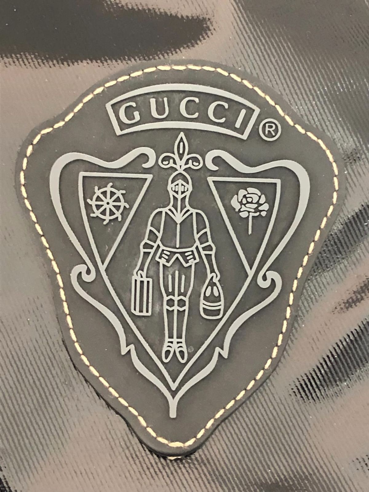 Gucci Crest Emblem Shoulder Messenger Bag Black Vintage Authentic 30×35.5x1cm