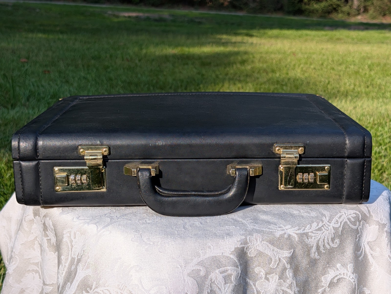Winn International Vintage Leather Attache Briefcase Black Gold Number Lock