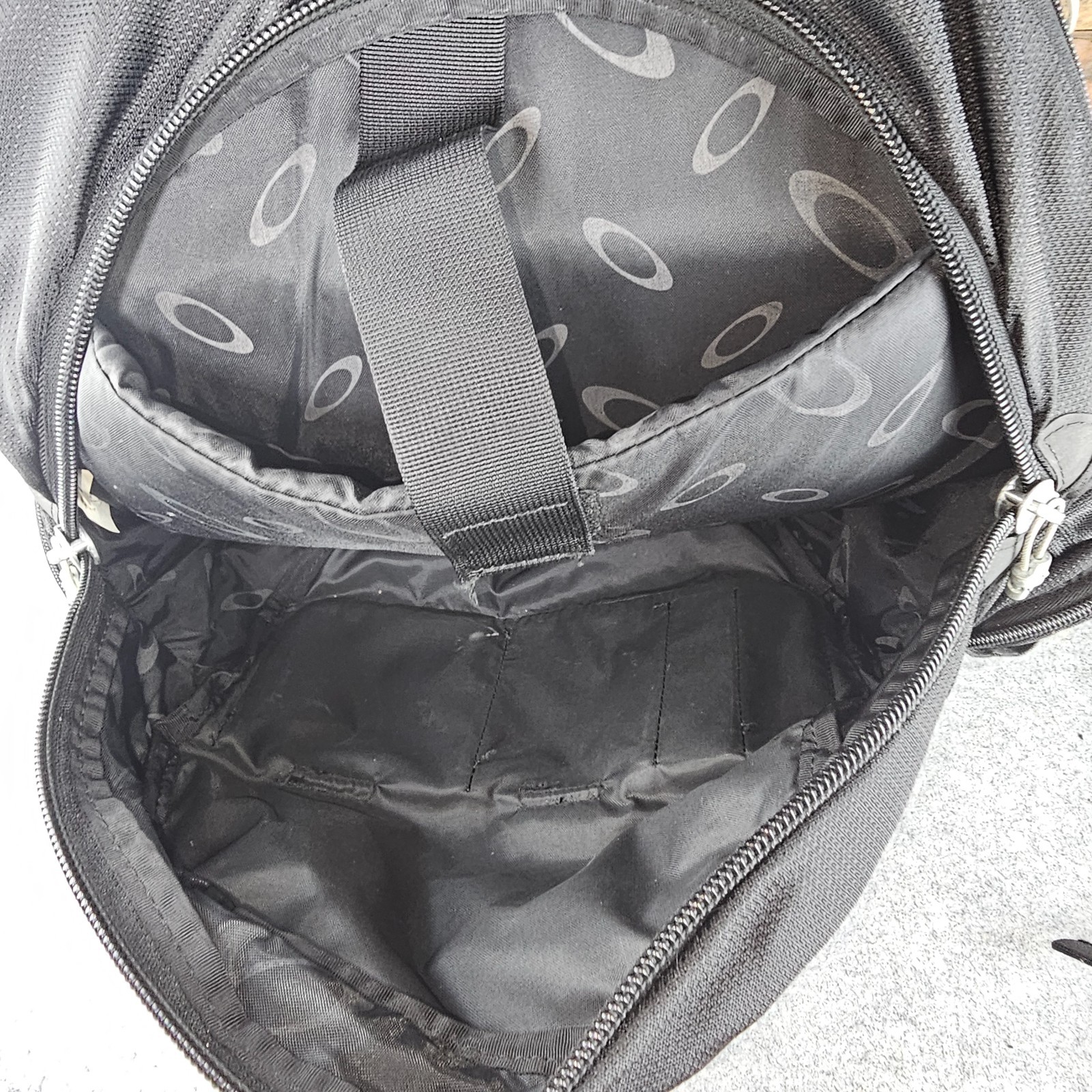 Oakley Kitchen Sink AP Tactical Black Bag 34L