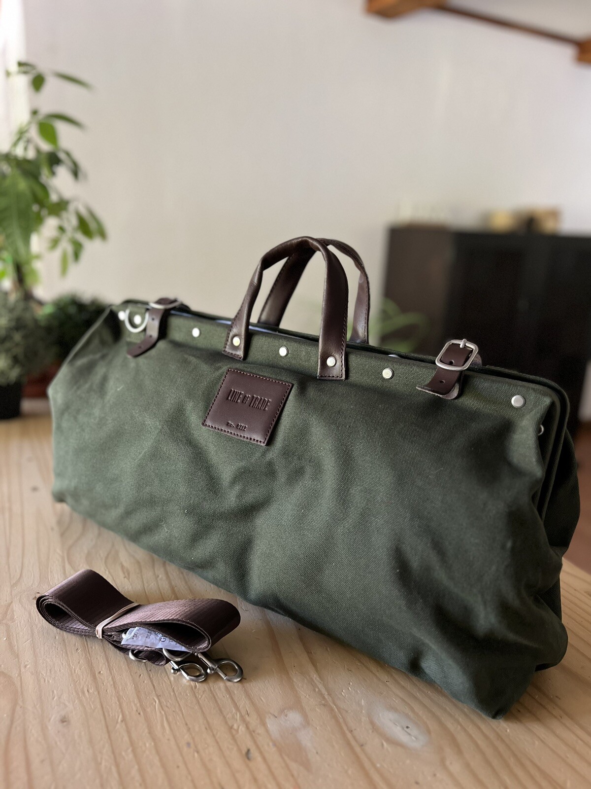 line of trade weekender bag Olive Green (See Description)