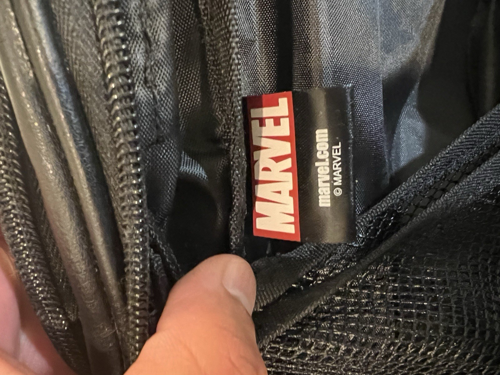 Marvel Deadpool Hanging Toiletry Bag Dopp Kit Travel School Deluxe HTF
