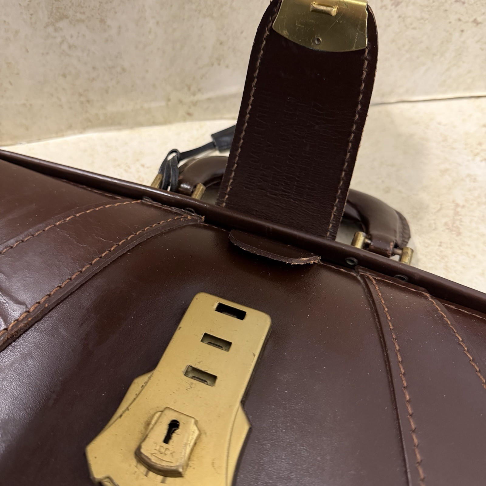 VTG Government Issue Briefcase Brown Leather Attache USA Made Type IV Carry All