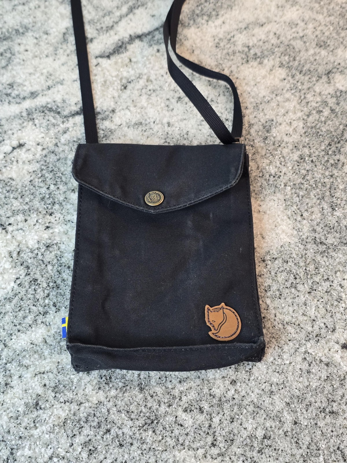 Fjallraven Pocket Bag G-1000 Shoulder Crossbody Mens Womens Swedish Outdoor Trav