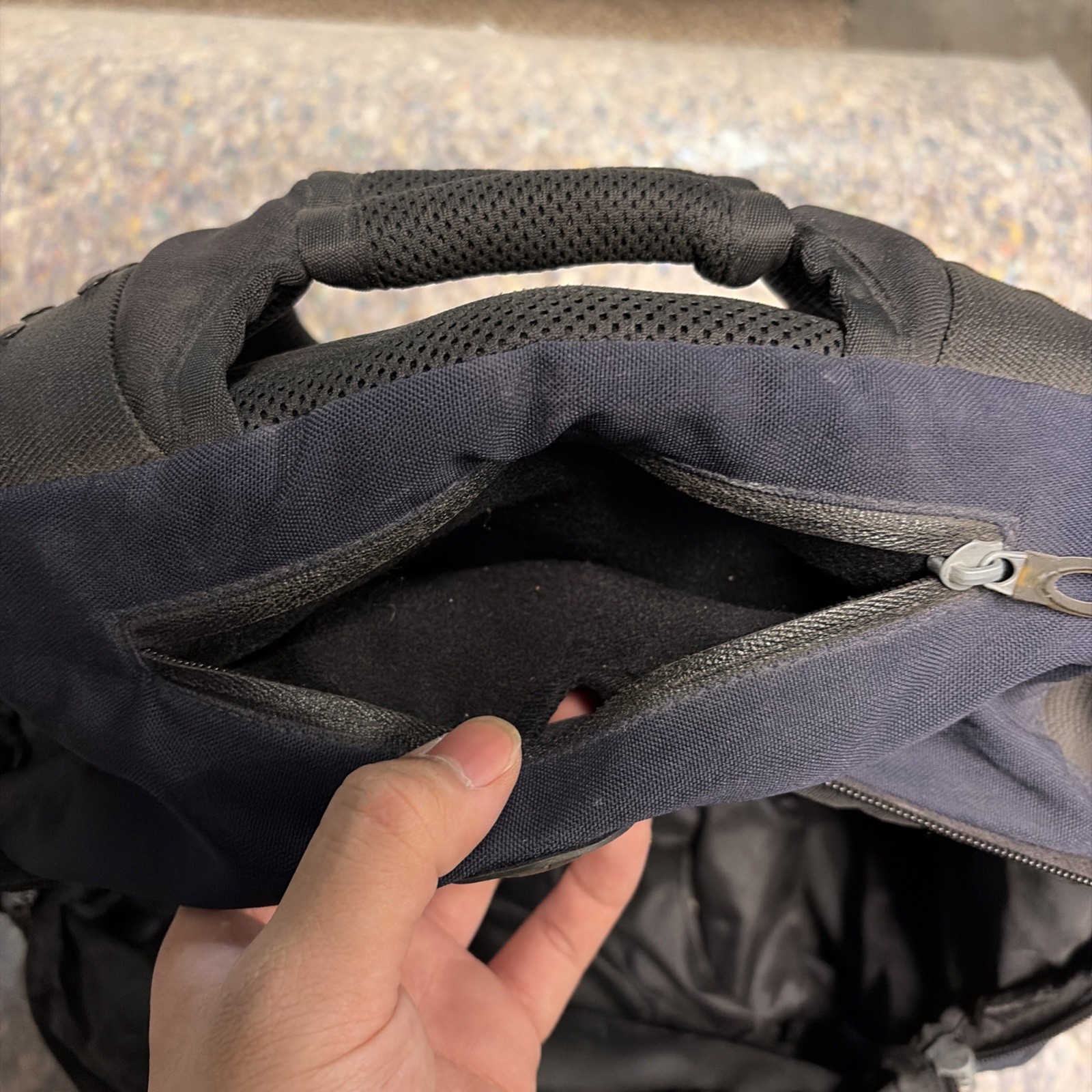 OAKLEY Icon 2.0 Tactical Backpack Red Tag Archive Black Blue Nylon Used Y2K