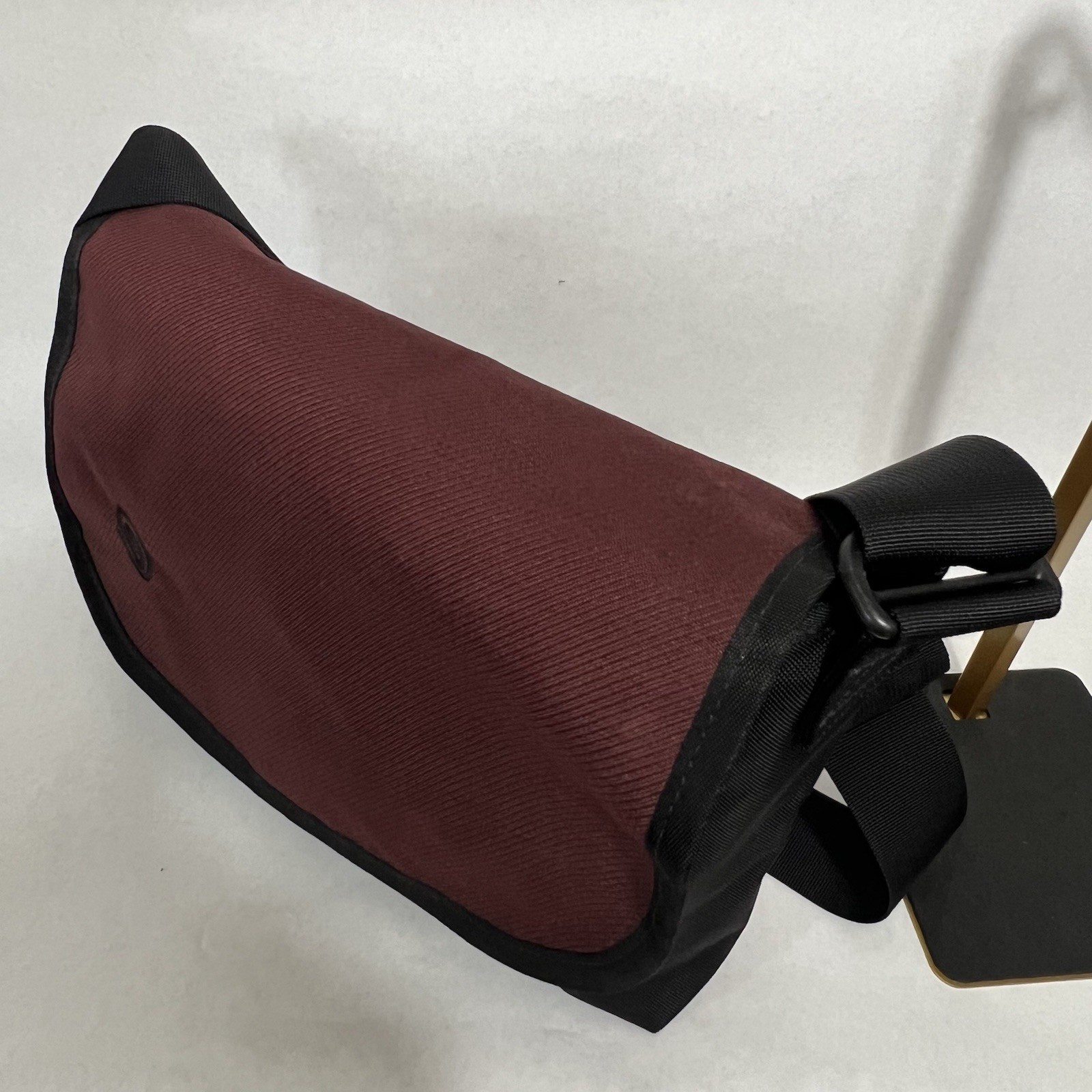 TIMBUK2 Classic Messenger/Laptop Bag Made In USA Maroon And Black Straps