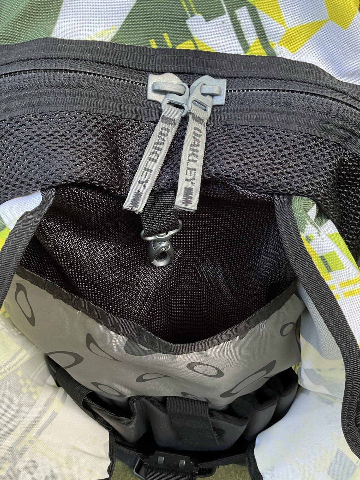 OAKLEY ICON 3.0 y2k Camo BACKPACK Tactical Military Mechanism AP