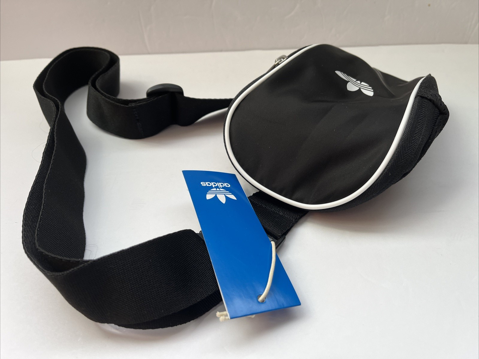 NEW Adidas Black Adicolor Small Sling Bag Compact Crossbody Bag Adjustable Strap